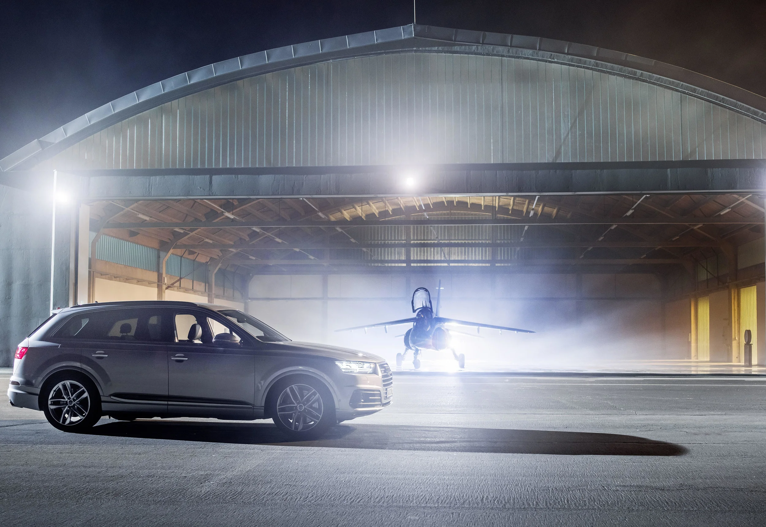 VIDEO: Audi SQ7 TDI SUV races FighterJet! 