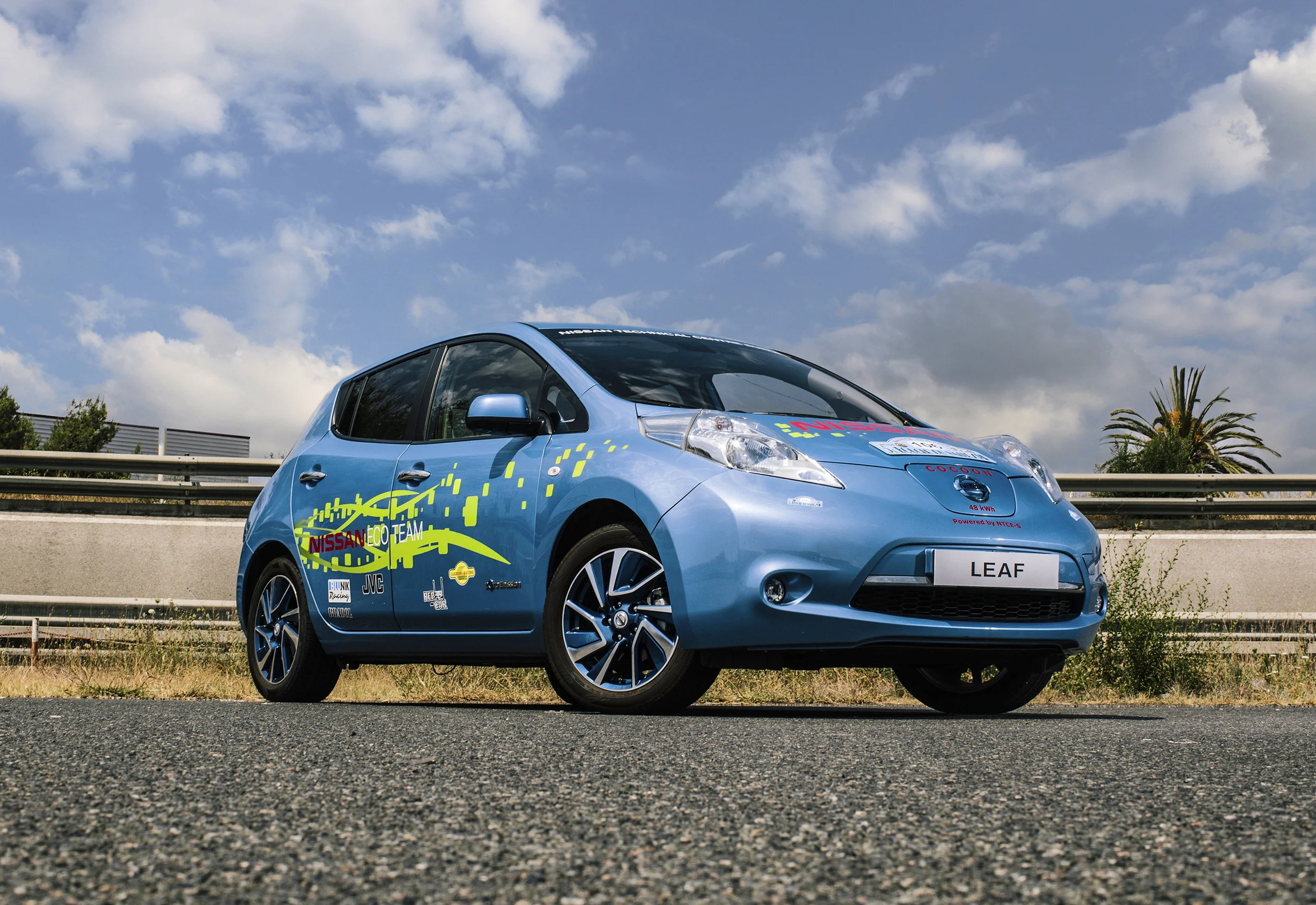 VIDEO: Nissan creates special long distance LEAF