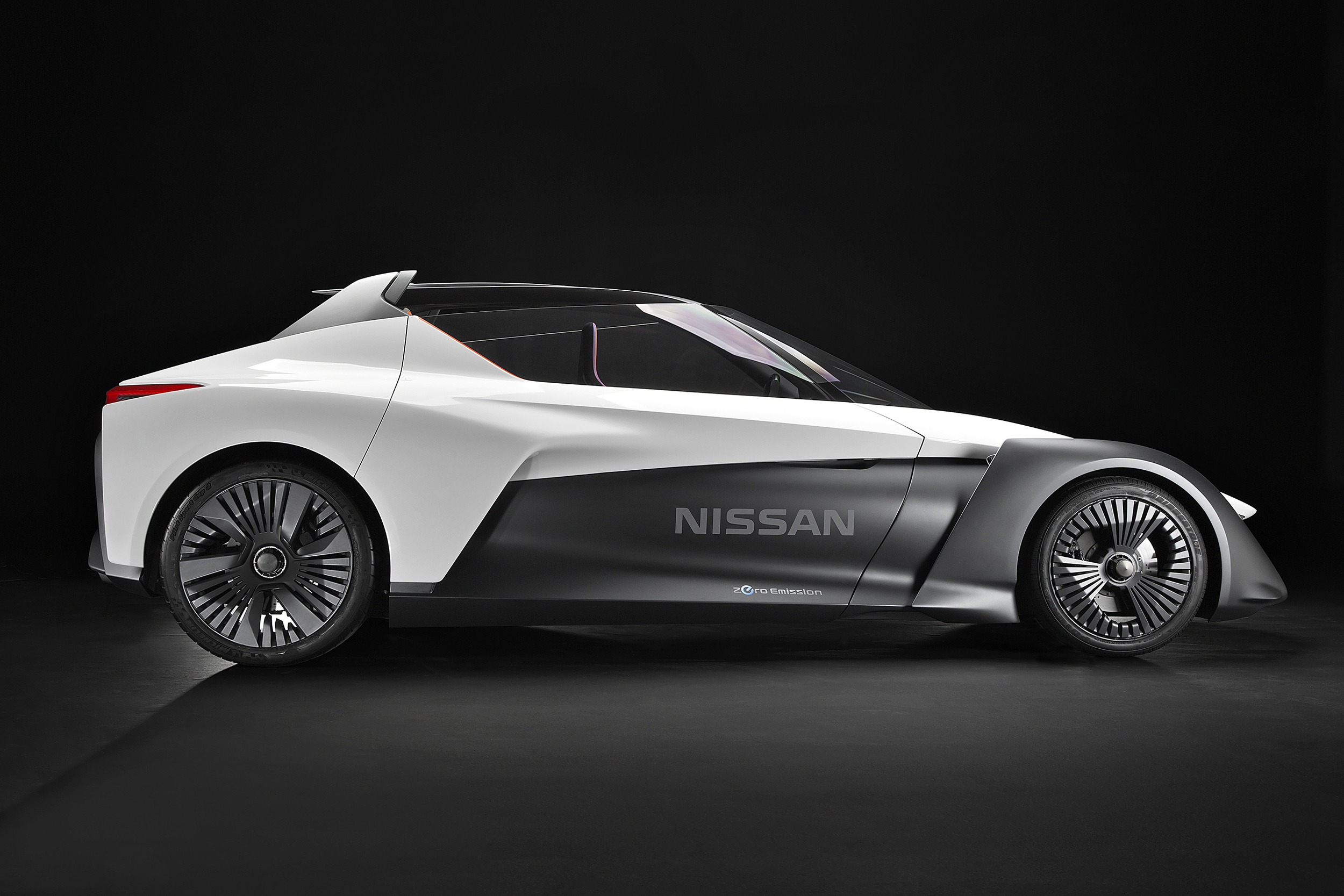 Nissan_BladeGlider_01.jpg