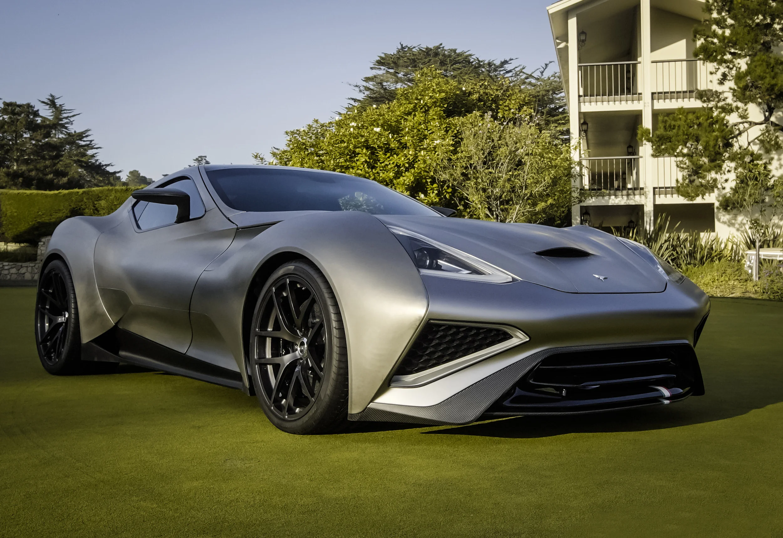 Icona Vulcano Titanium hyper car set for Salon Privé — New Car Net