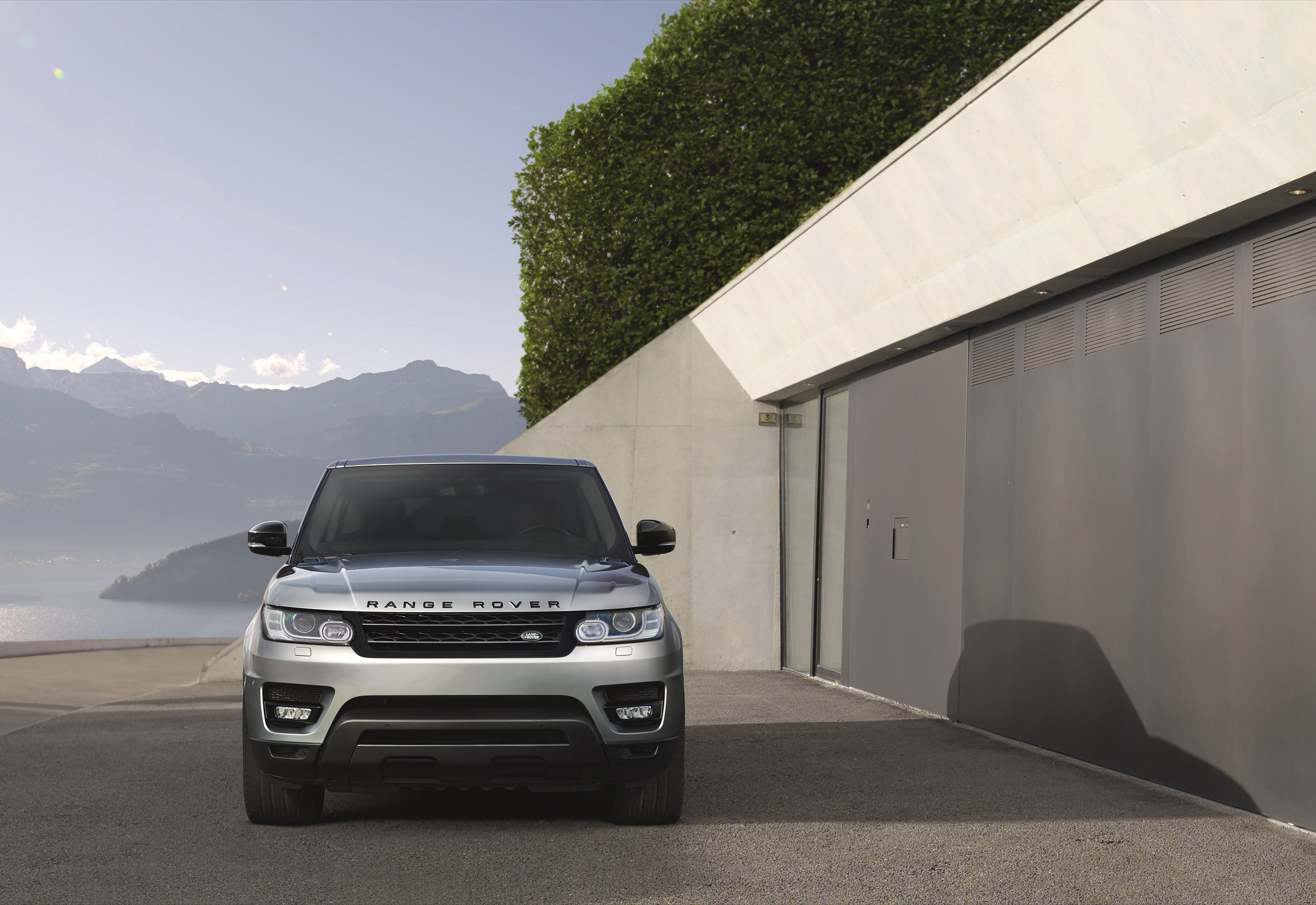 2017-Range-Rover-Sport-exterior-(5).jpg