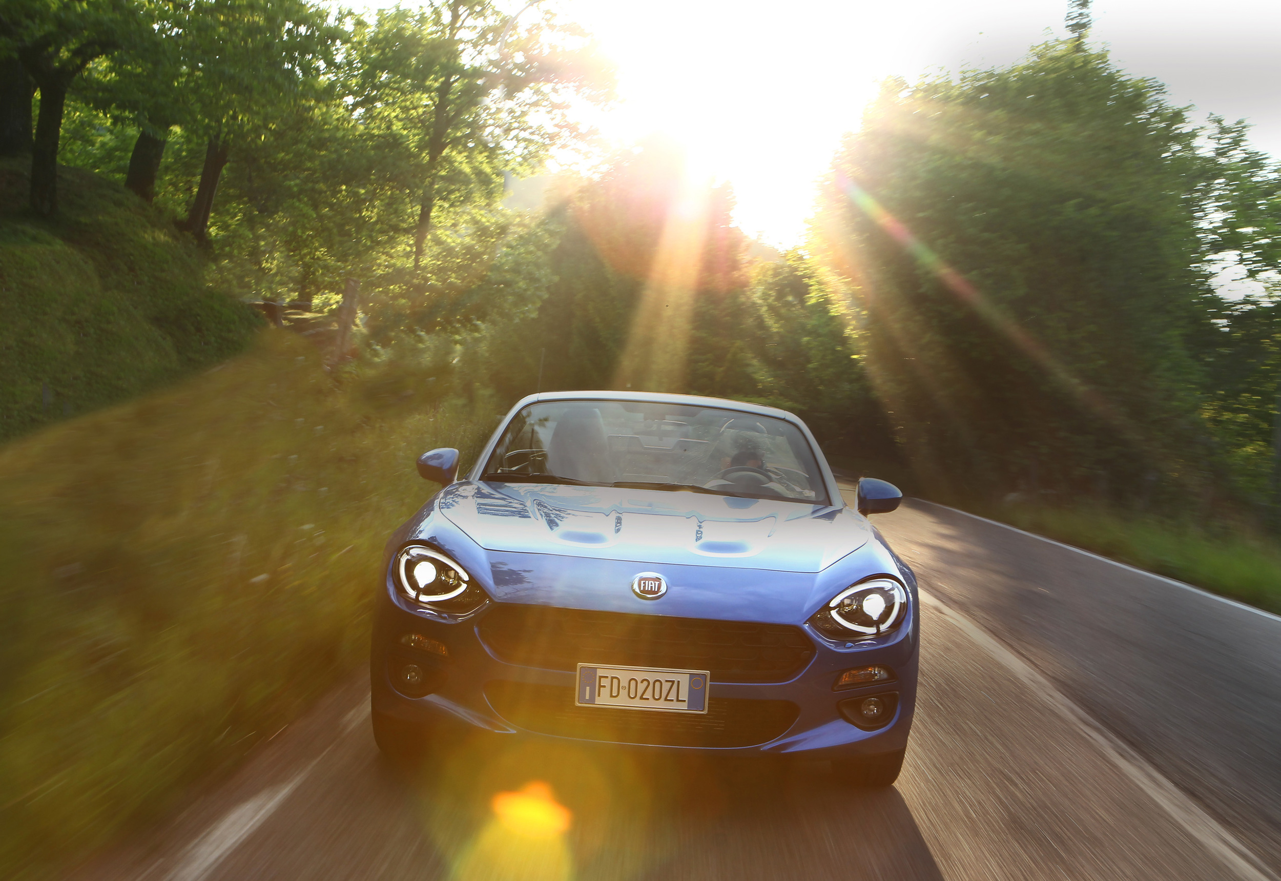 Fiat-124-Spider-_12-.jpg