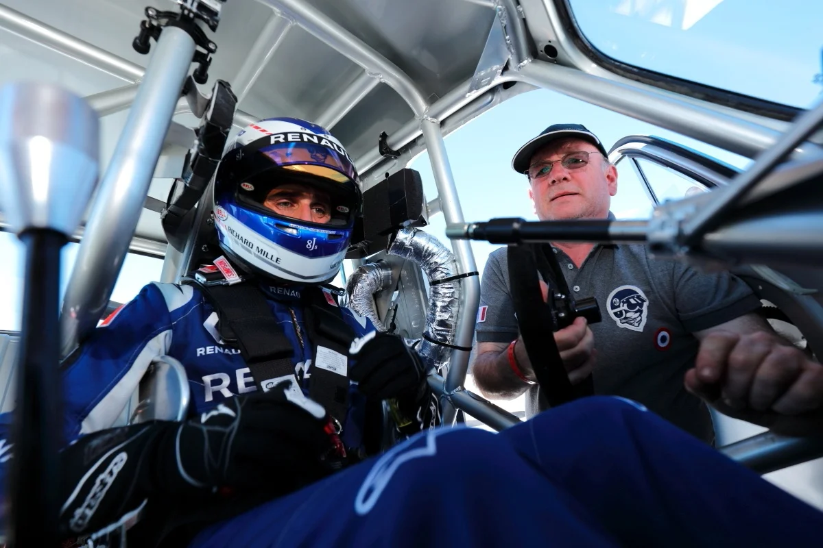 Renault Dauphine.JPG