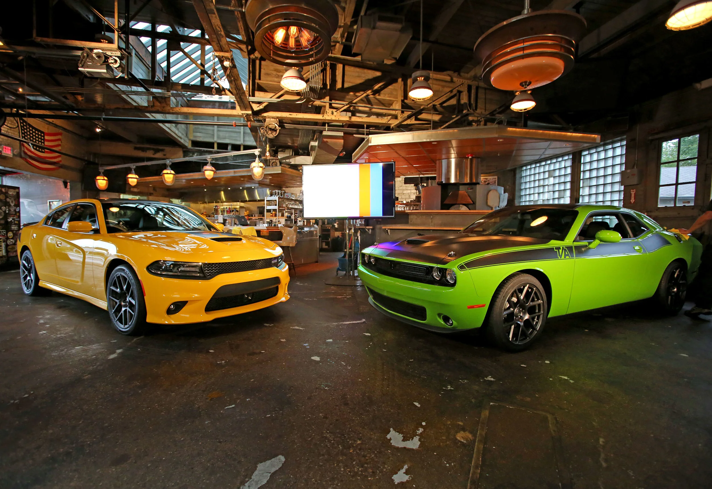 VIDEO: Dodge organise first-ever legal street racing