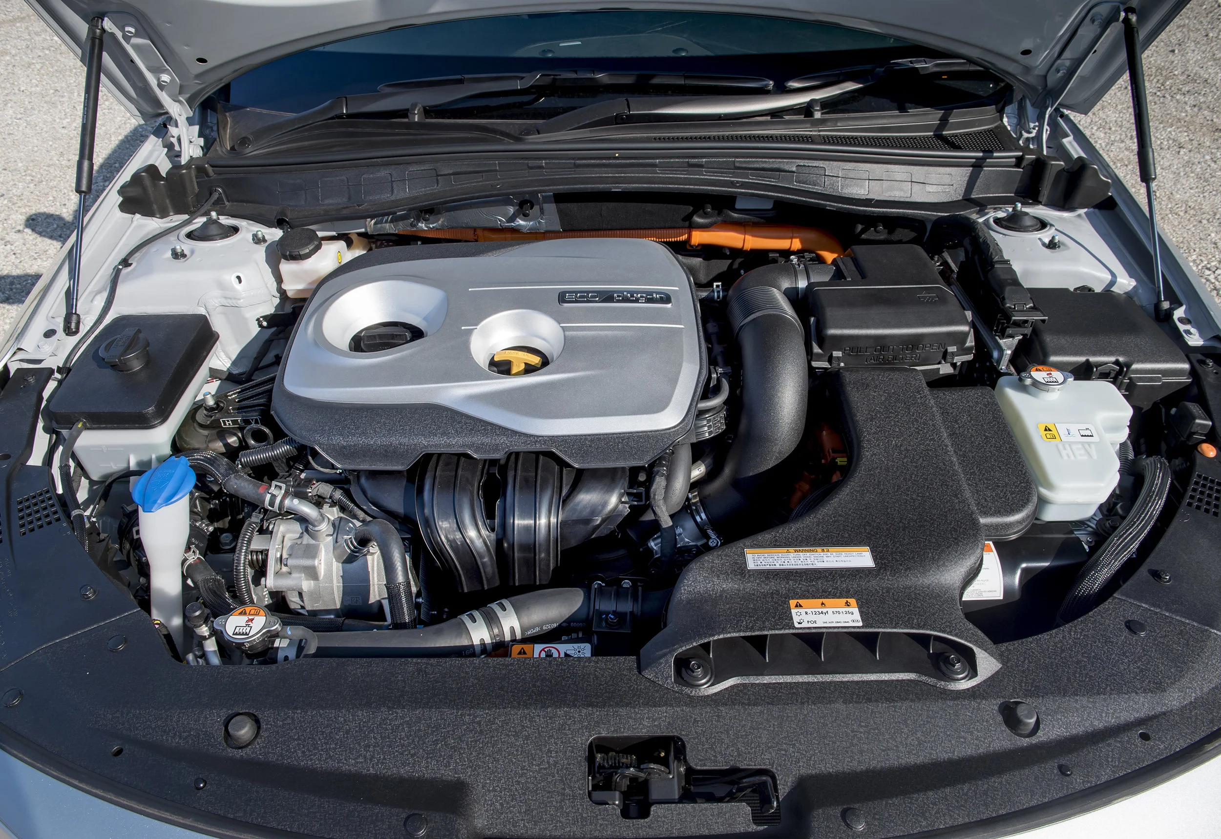 Optima Hybrid saloon - 074.JPG