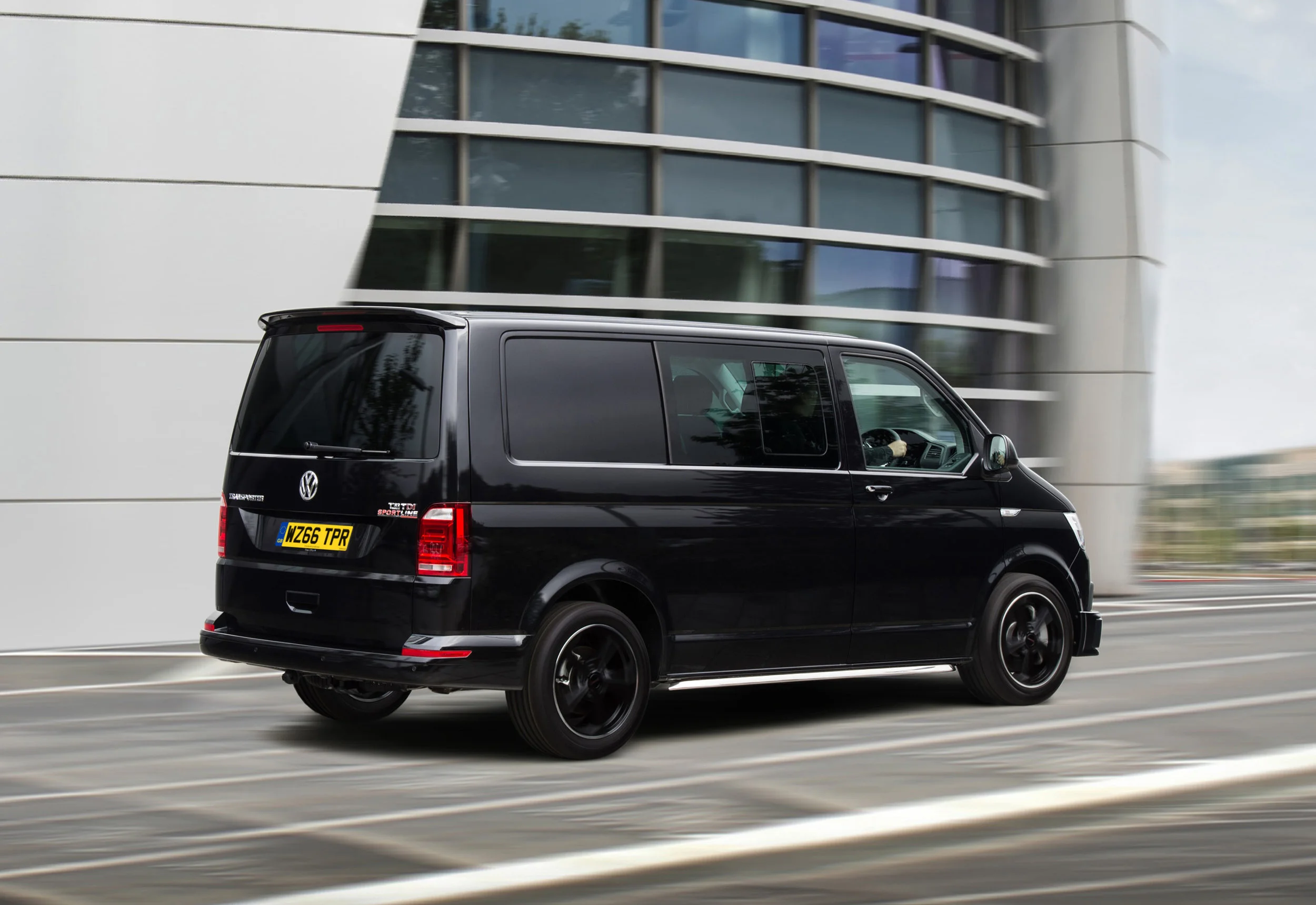 Transporter-Sportline-2.jpg