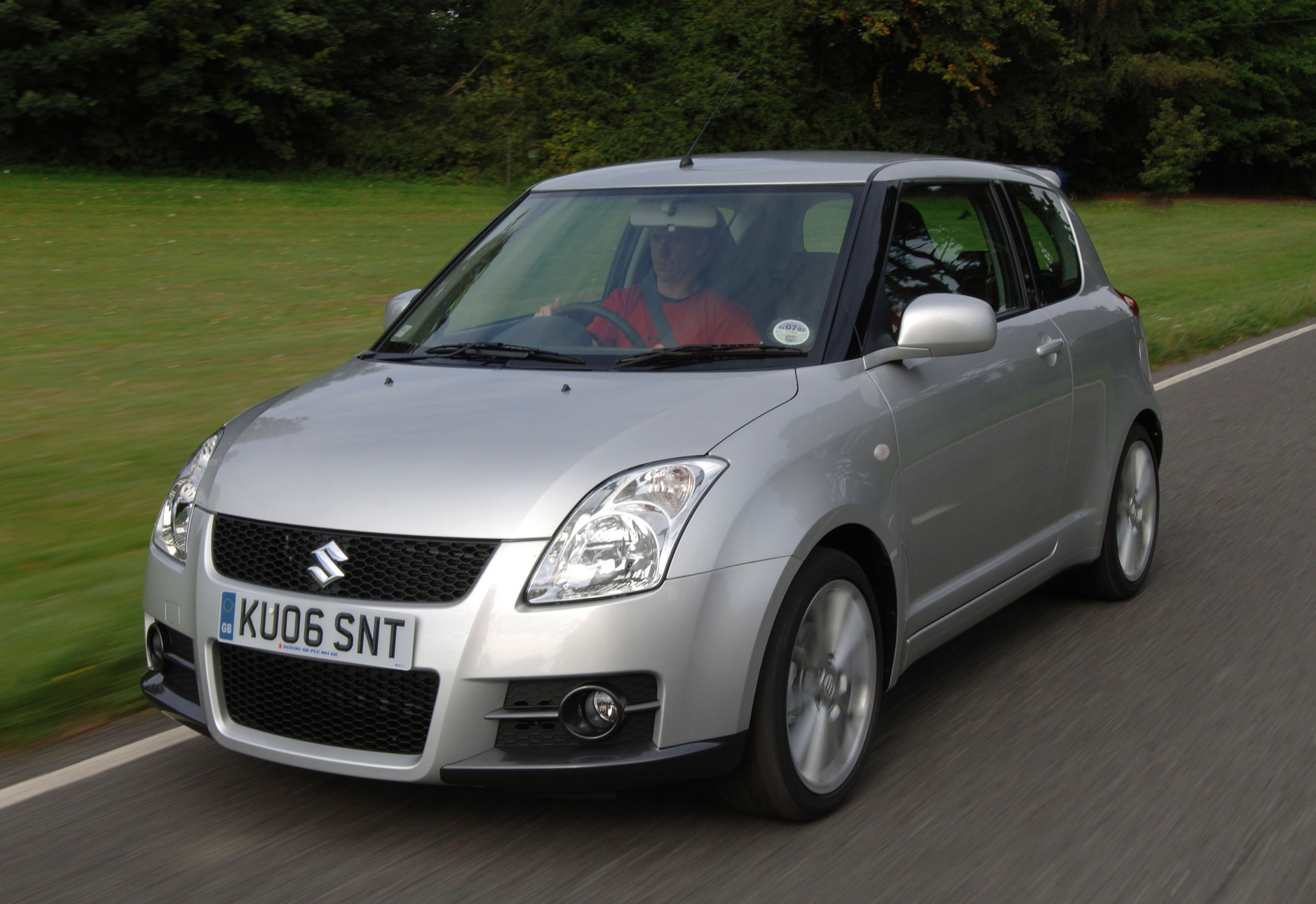 Машина за 1.5. Suzuki Swift 2005. Судзуки Свифт 2005. Suzuki Swift 2006. Suzuki Swift Sport 2010.