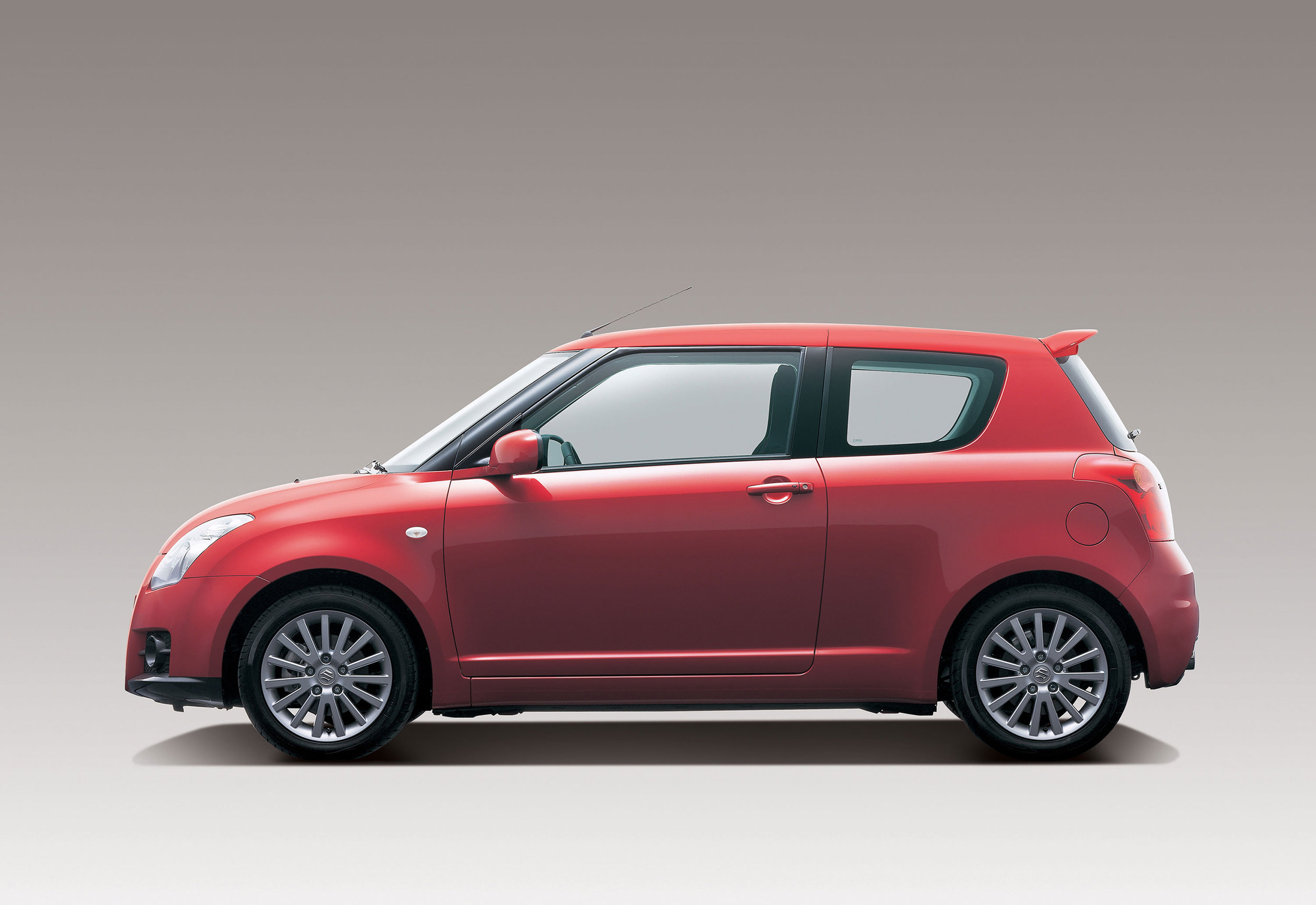 Suzuki Swift -04.jpg