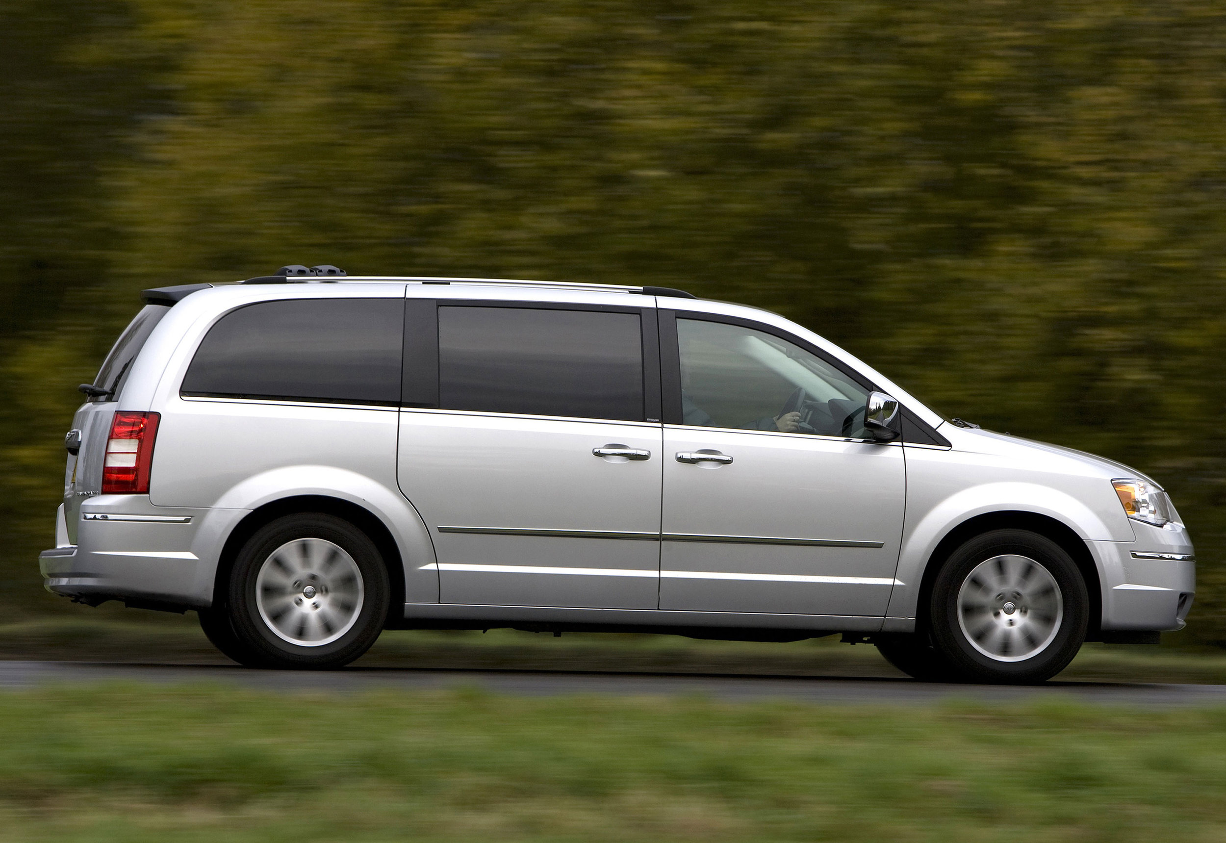 Chrysler Grand Voyager 16.jpg