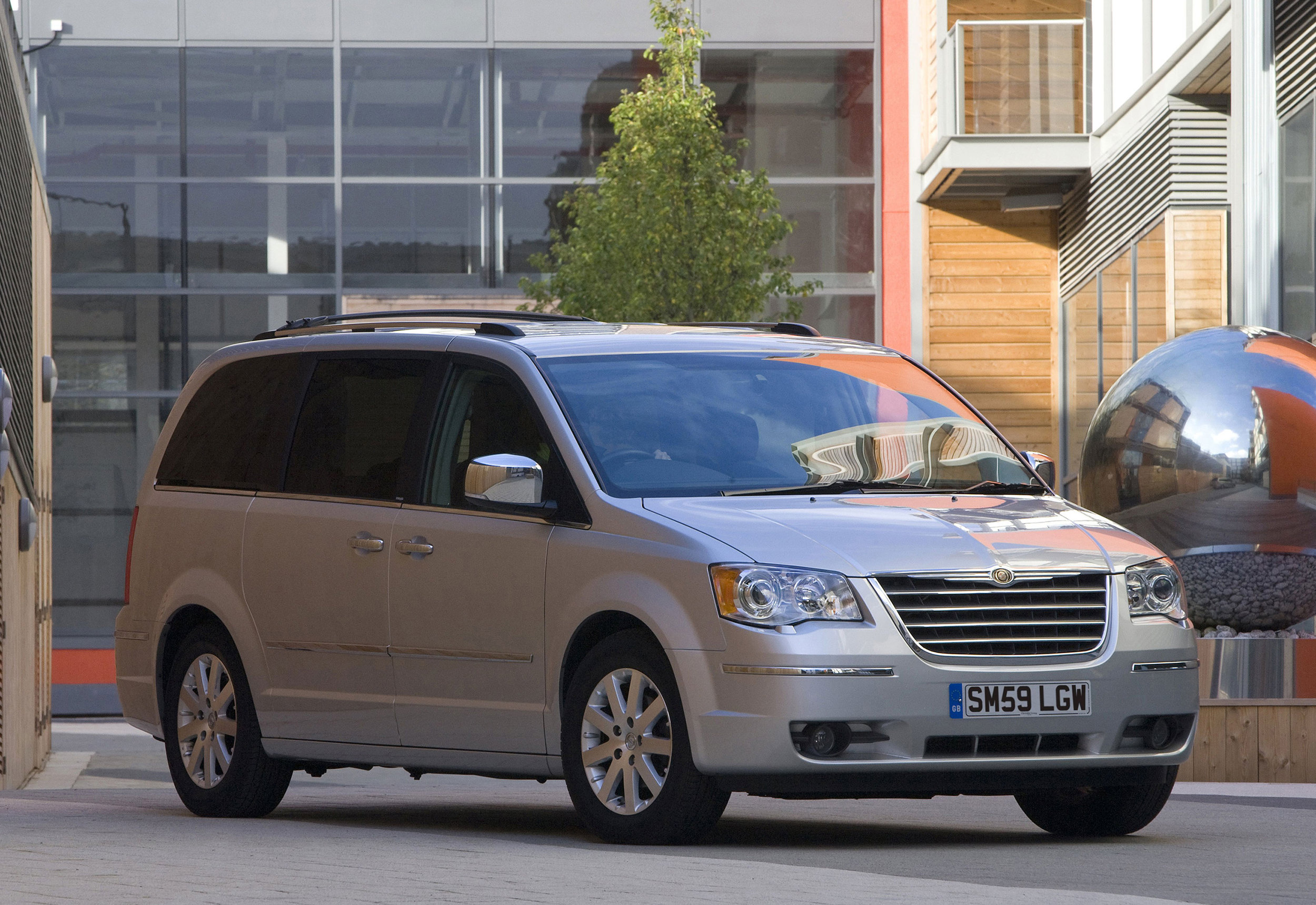 Chrysler Grand Voyager 11.jpg