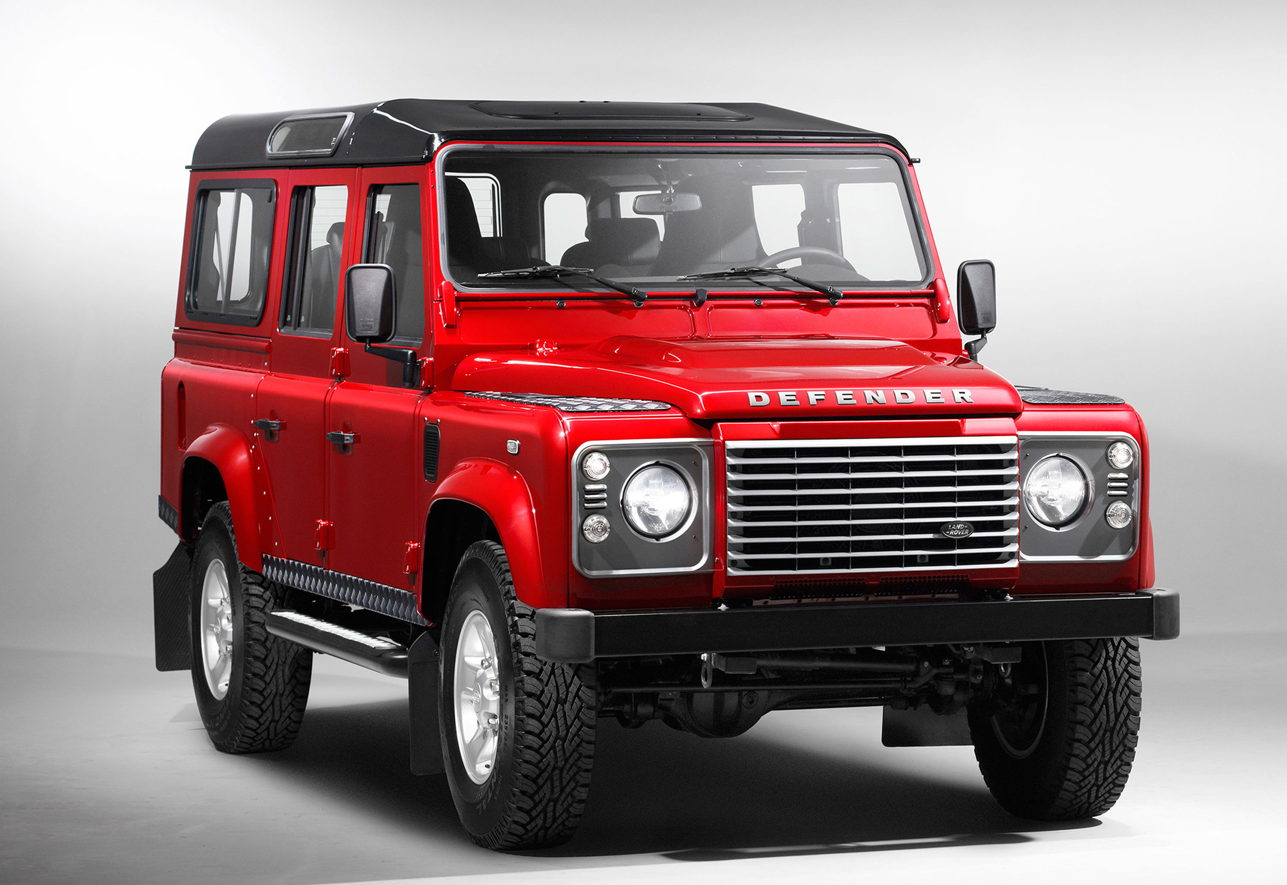 Land Rover Defender 18.jpg