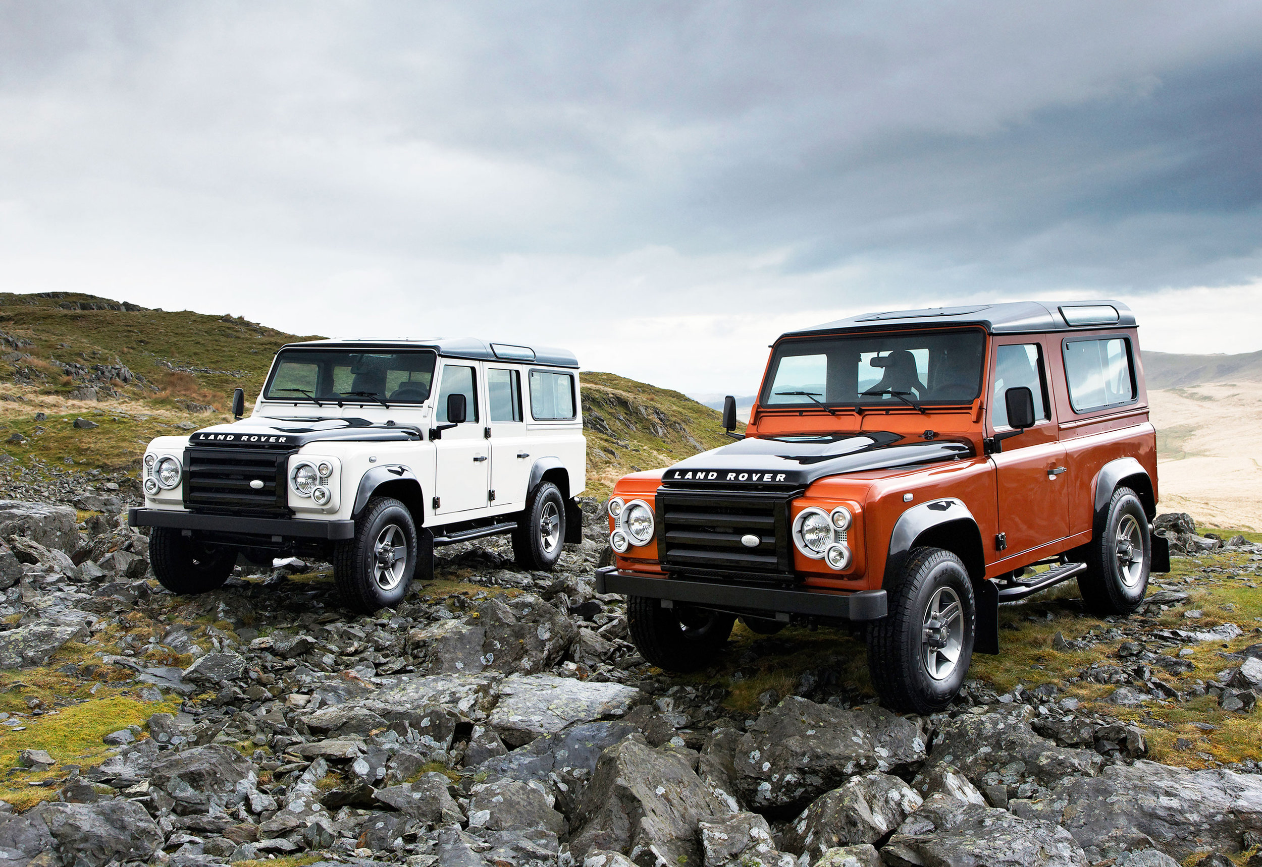 Land Rover Defender 10.jpg