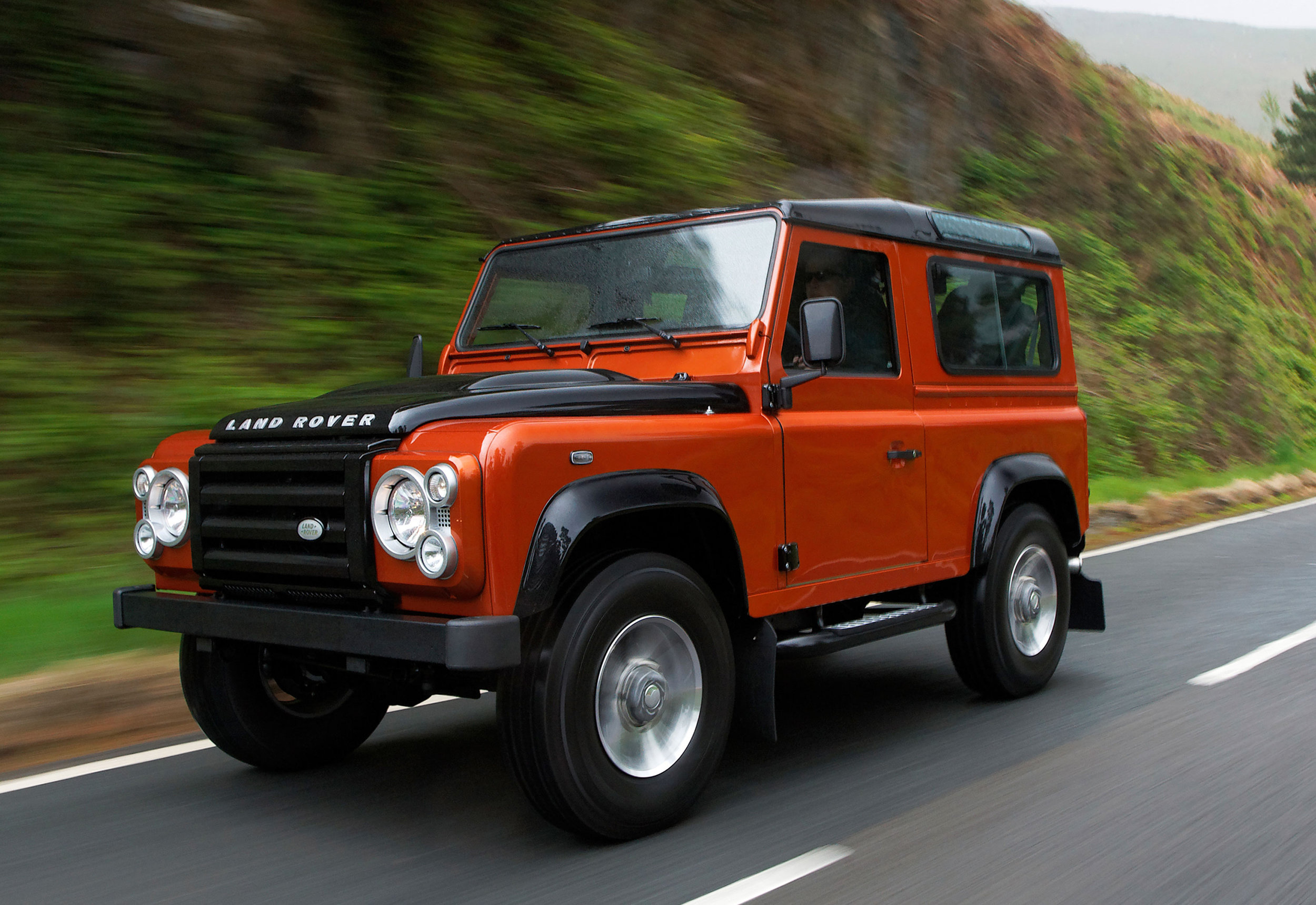Land Rover Defender 09.jpg