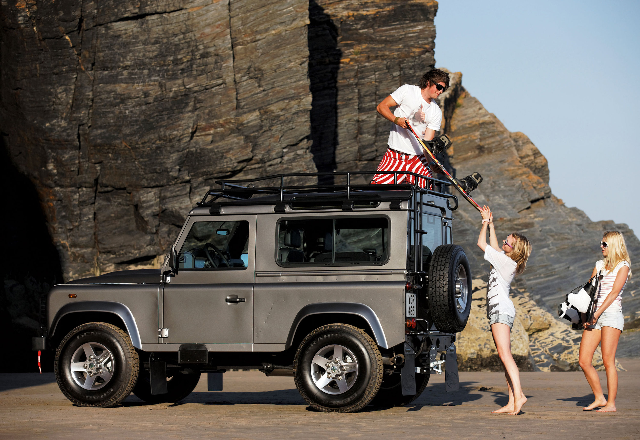 Land Rover Defender 08.jpg