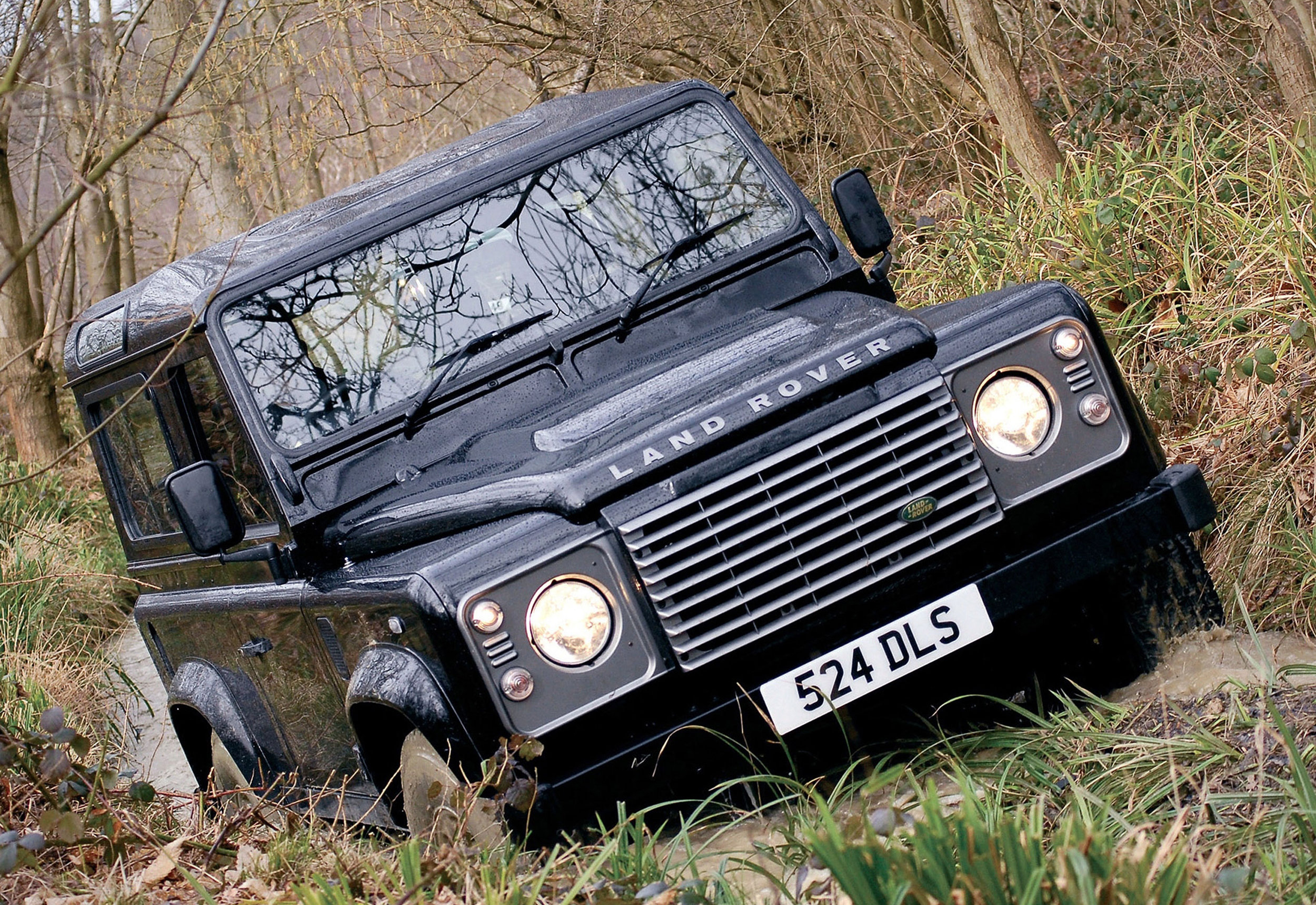 Land Rover Defender 04.jpg