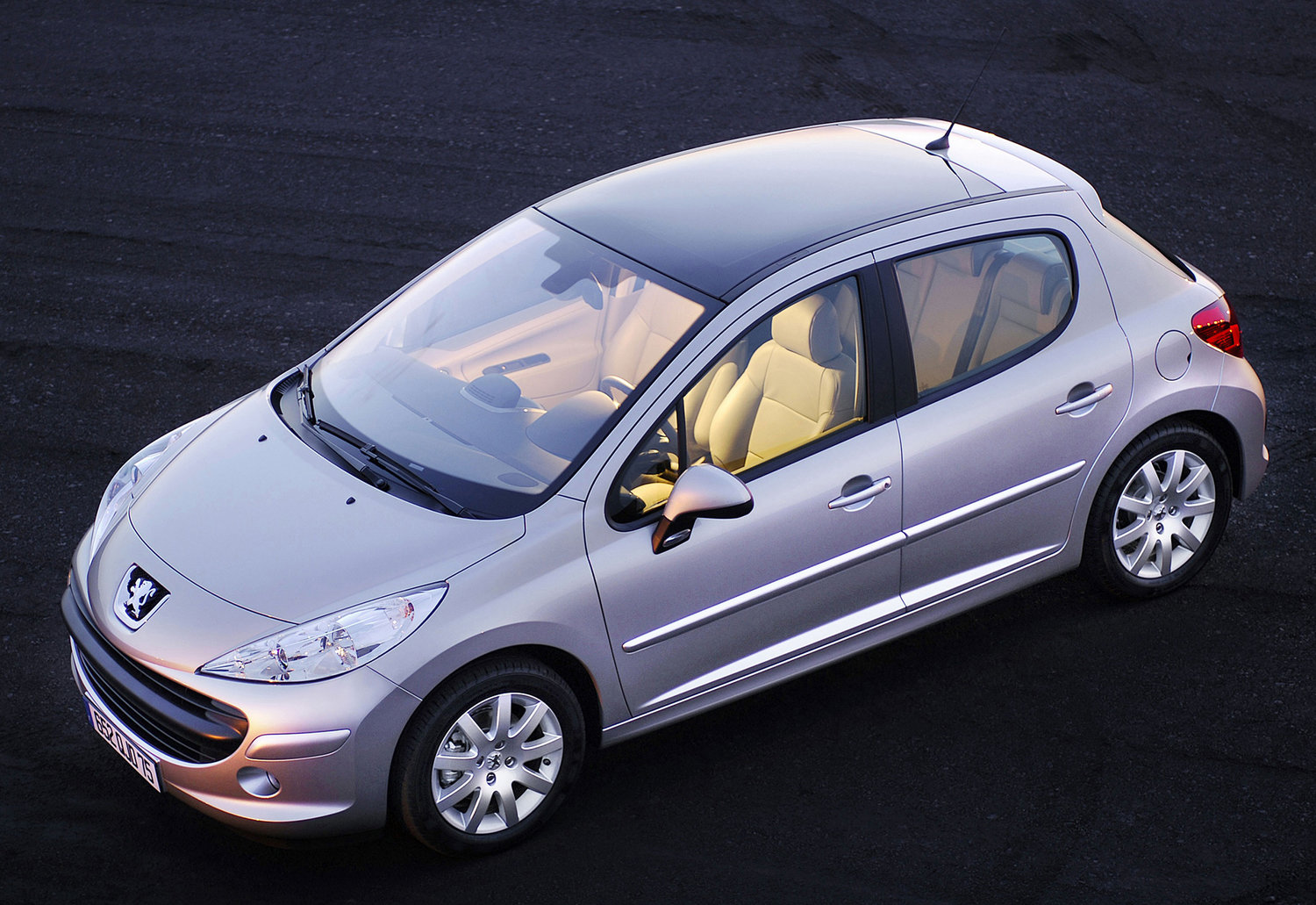 ligning forfriskende er mere end Peugeot 207 (2006-2012) — New Car Net