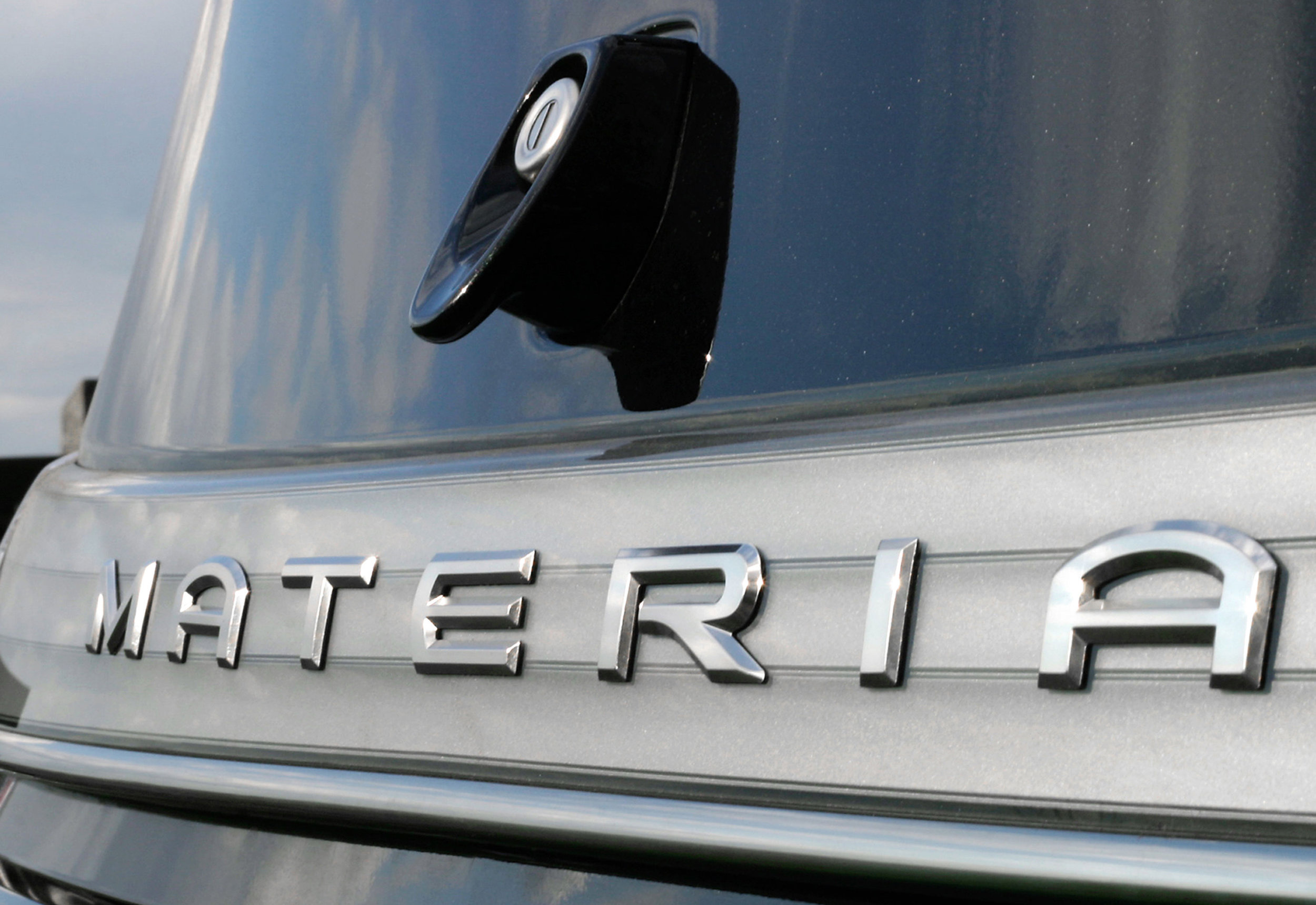 Daihatsu-Materia-07.jpg