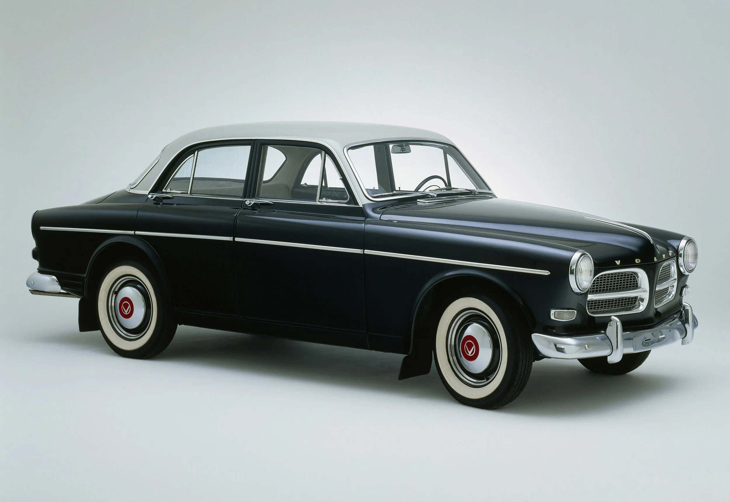 5612_Volvo_122_Amazon.jpg