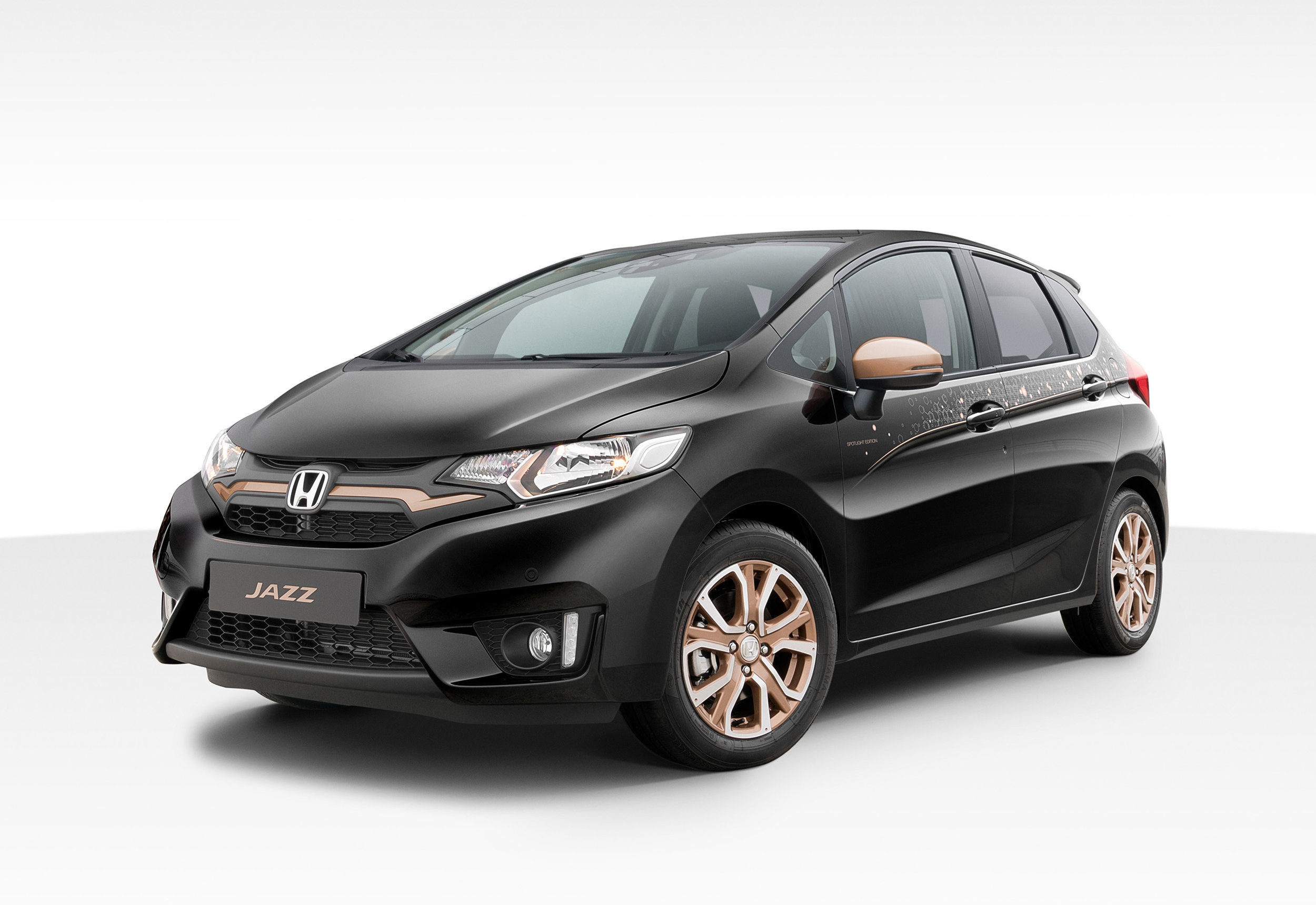 Honda_Jazz_Spotlight_Front_34.jpg