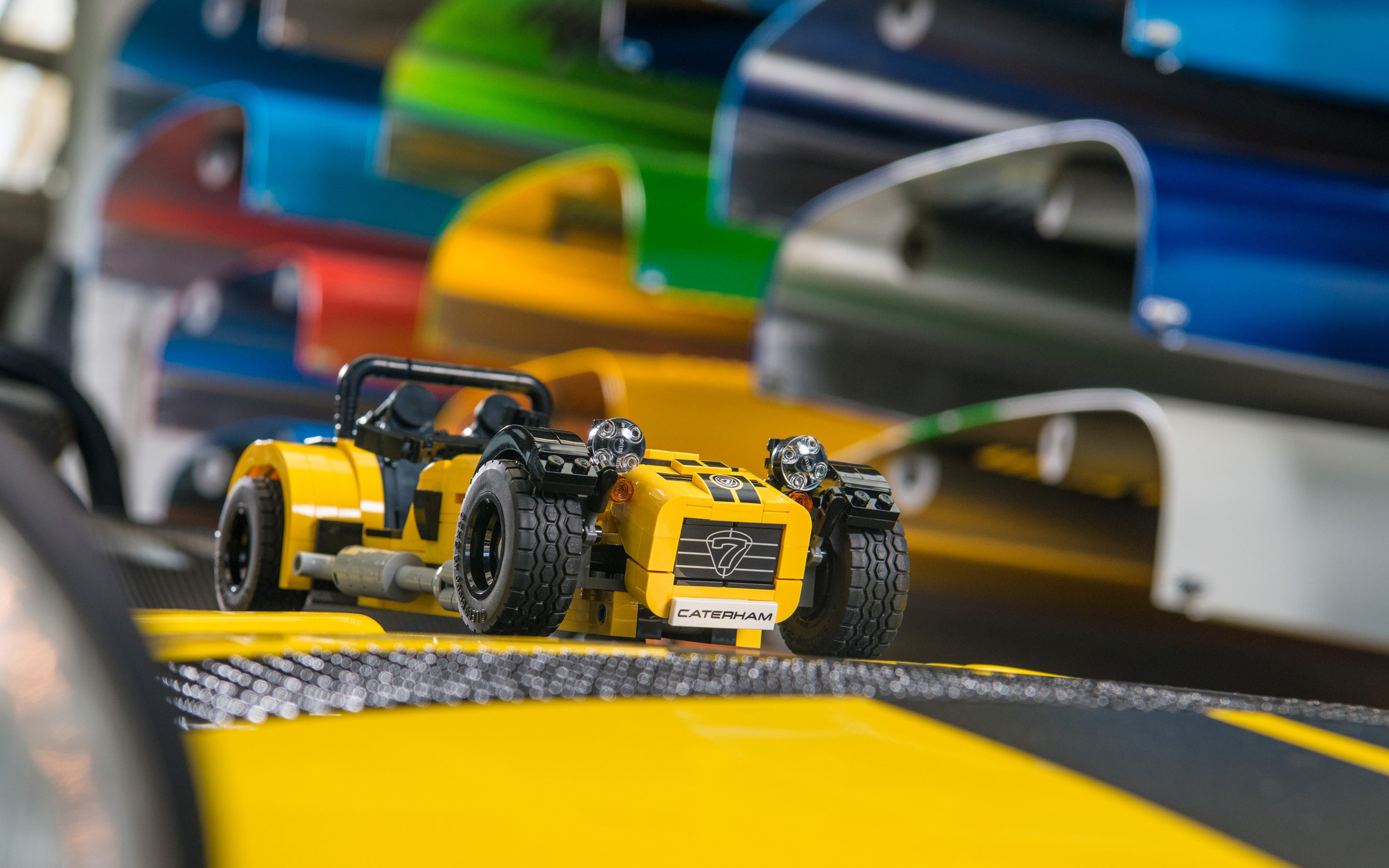 LEGO-Caterham-620R-(4).jpg