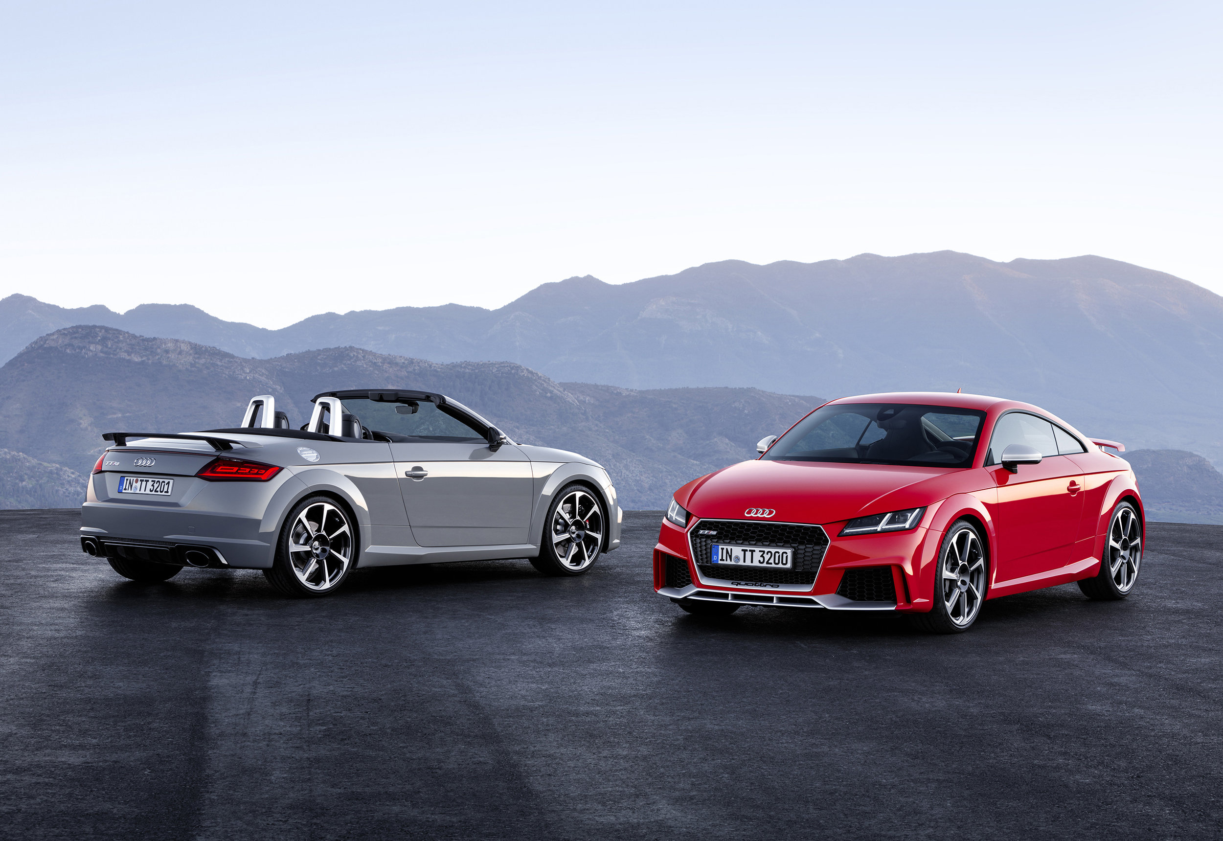 VIDEO: Audi announces new TT flagship - the 400PS RS