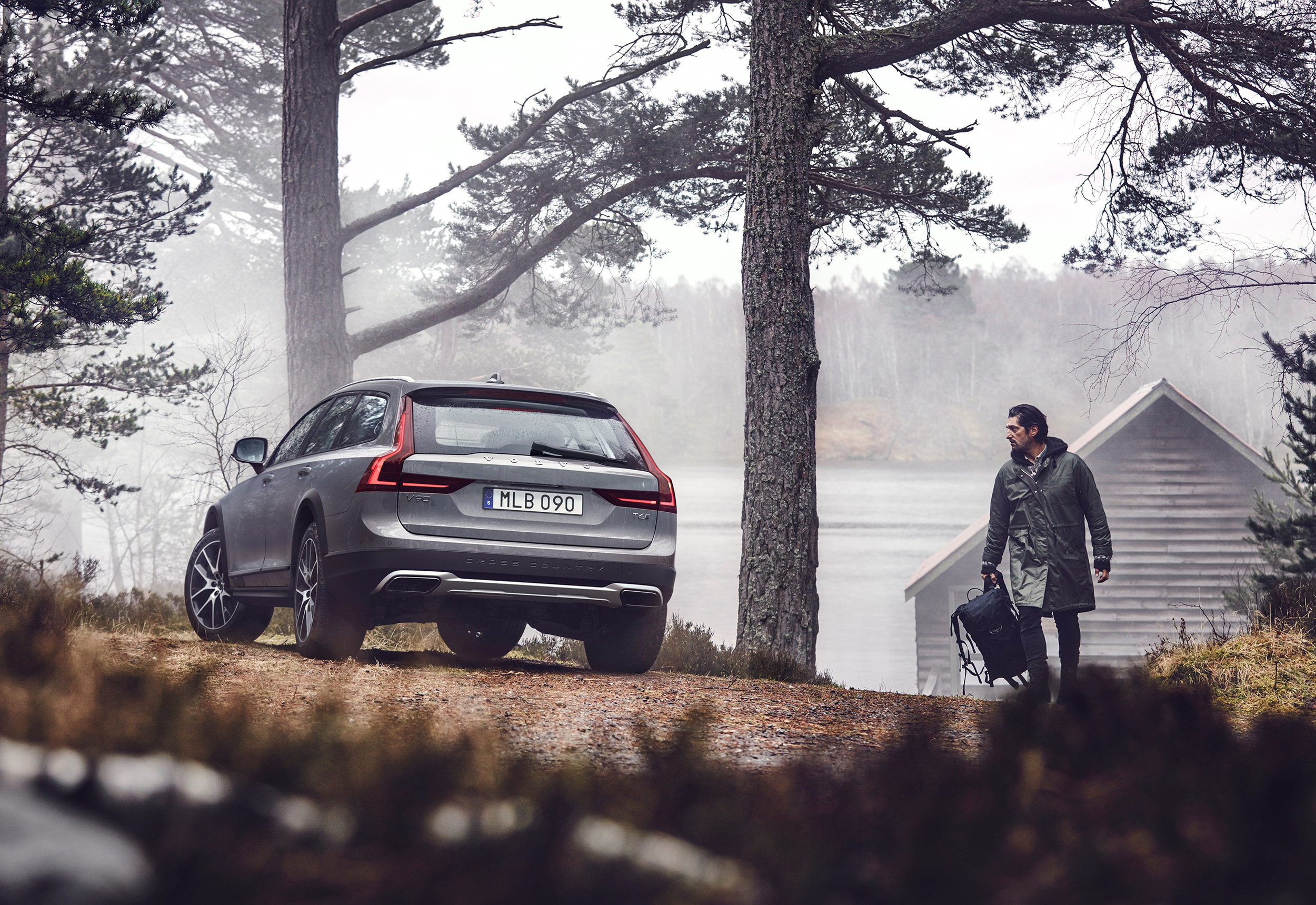 198801_New_Volvo_V90_Cross_Country_location.jpg