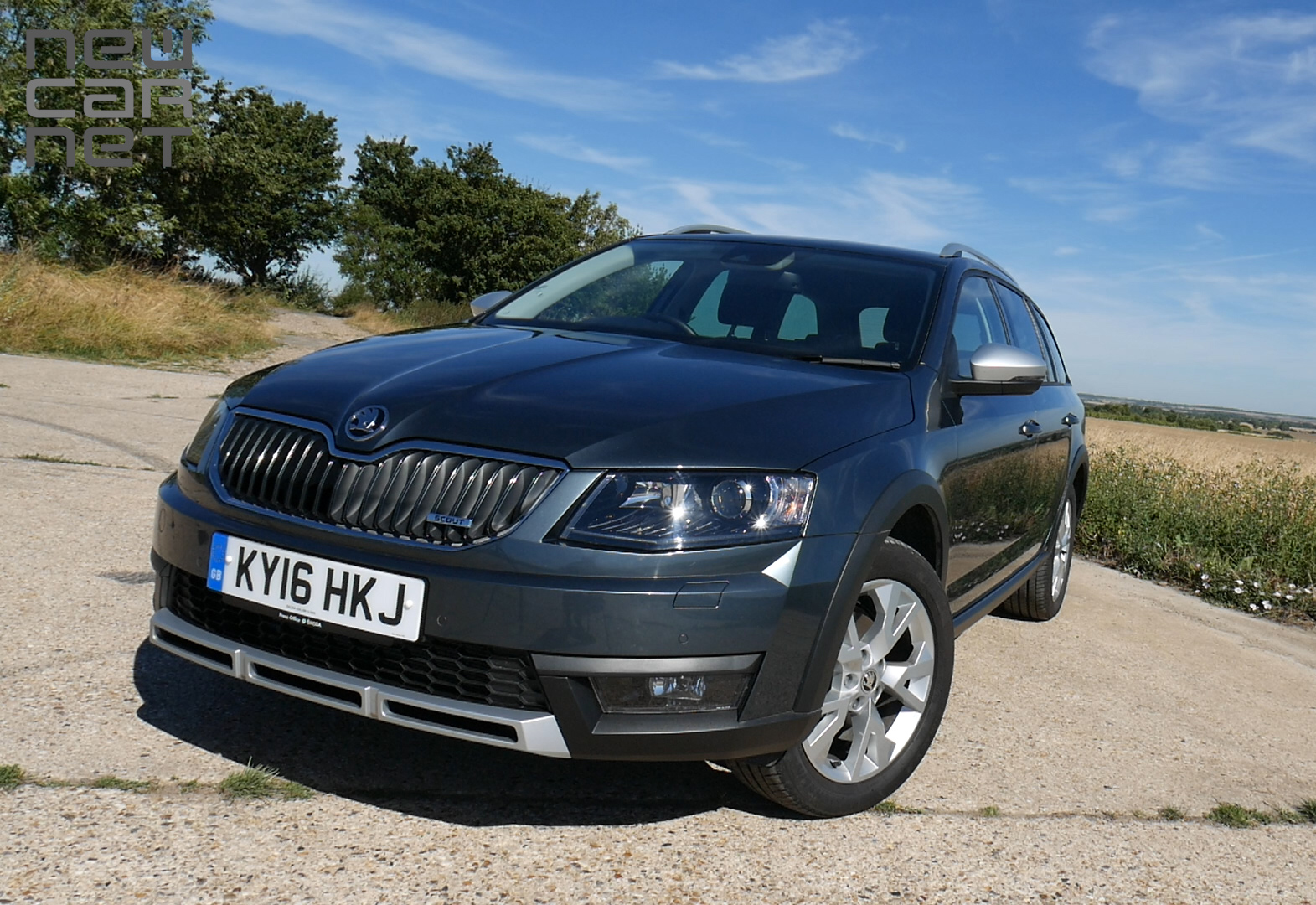 VIDEO: Skoda Octavia Scout : Car Review