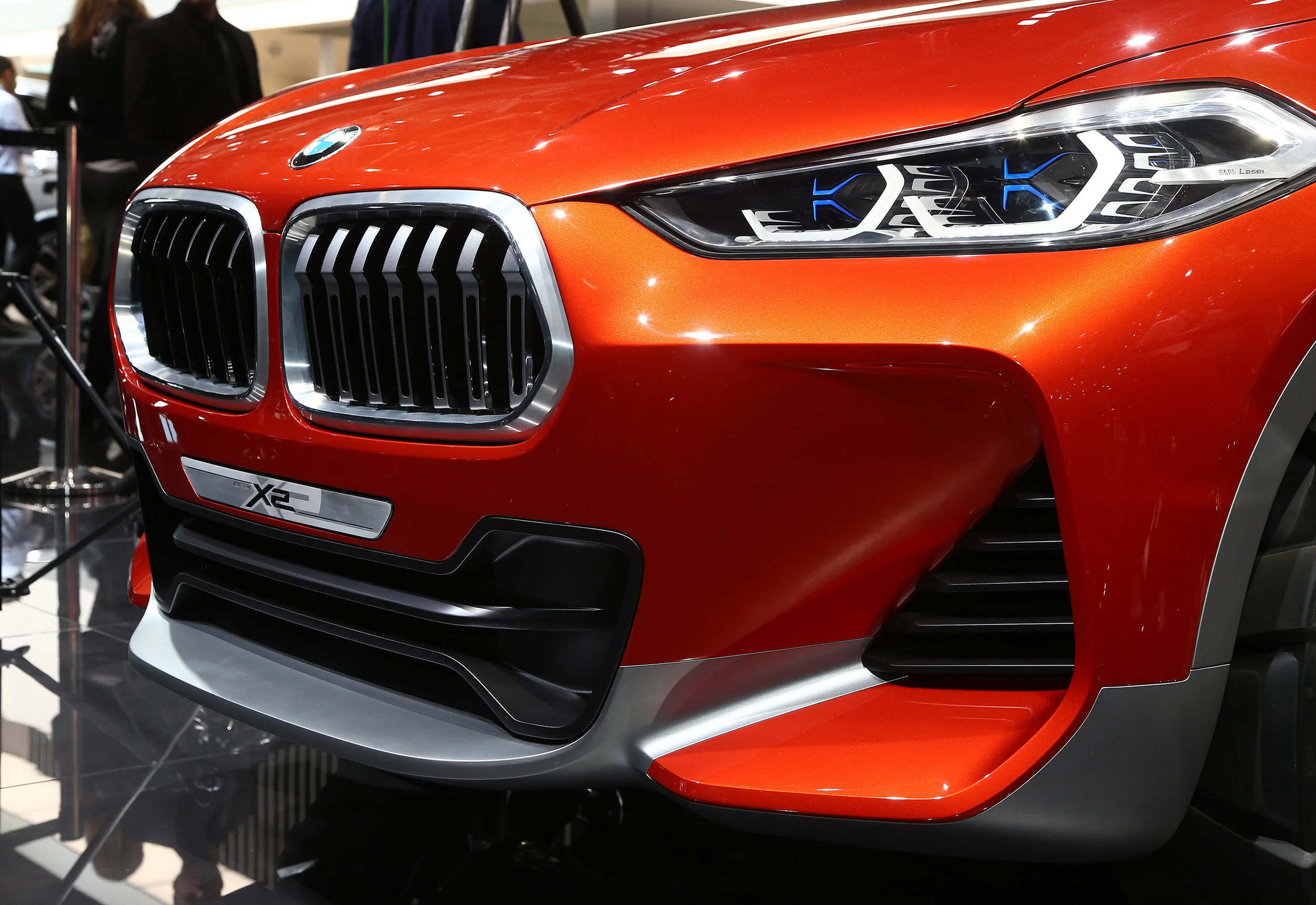 VIDEO: Paris reveal for BMW Concept X2