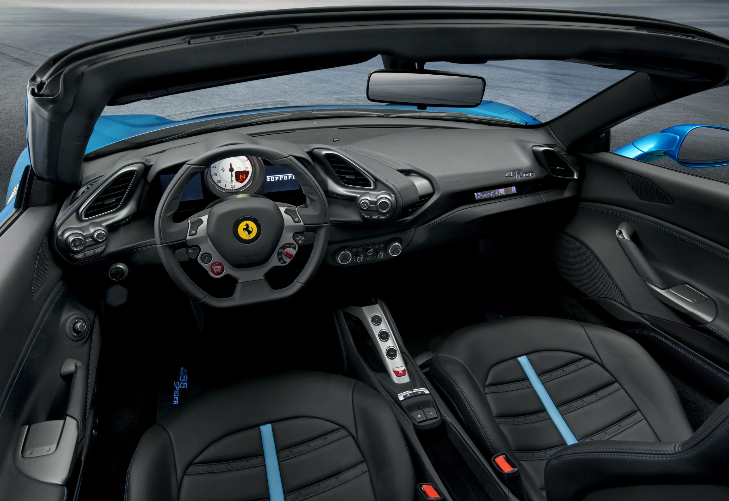 150723_Ferrari488GTB_spider_interni_2945.jpg