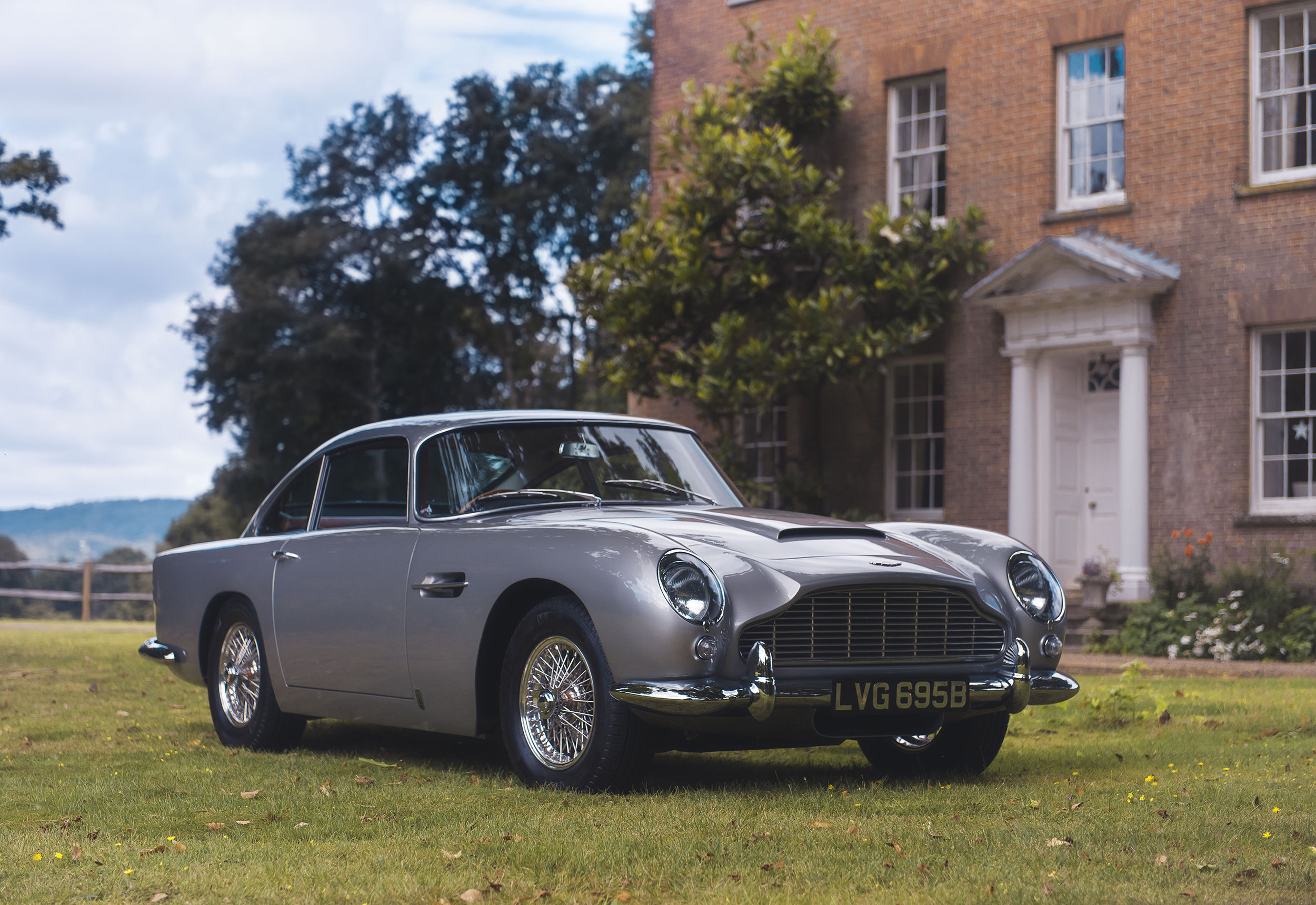 1964 Aston Martin DB5 sold by Coys for ?825,000 on Vero with Apple Pay_1.JPG