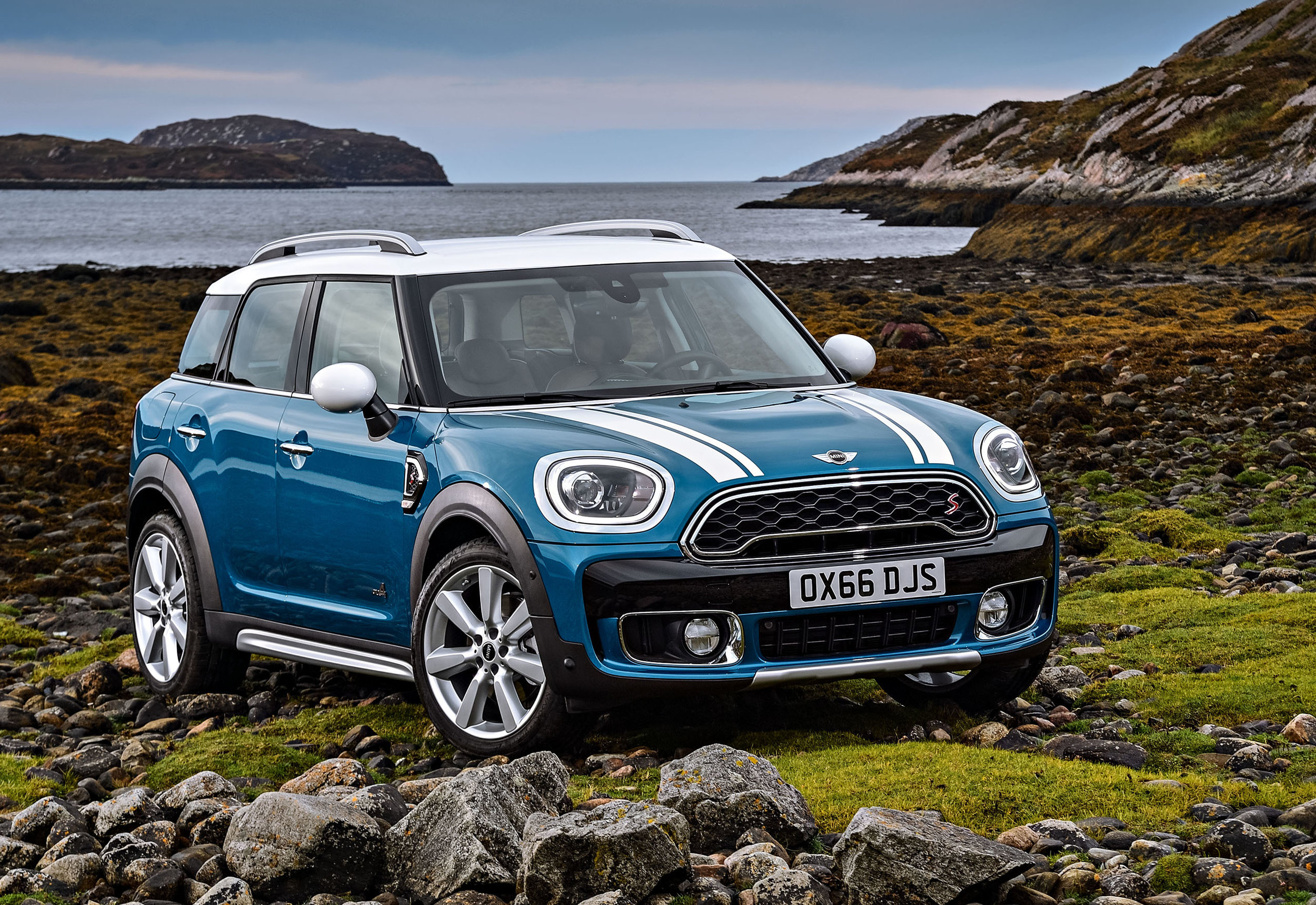 P90240588_highRes_mini-cooper-s-countr.jpg