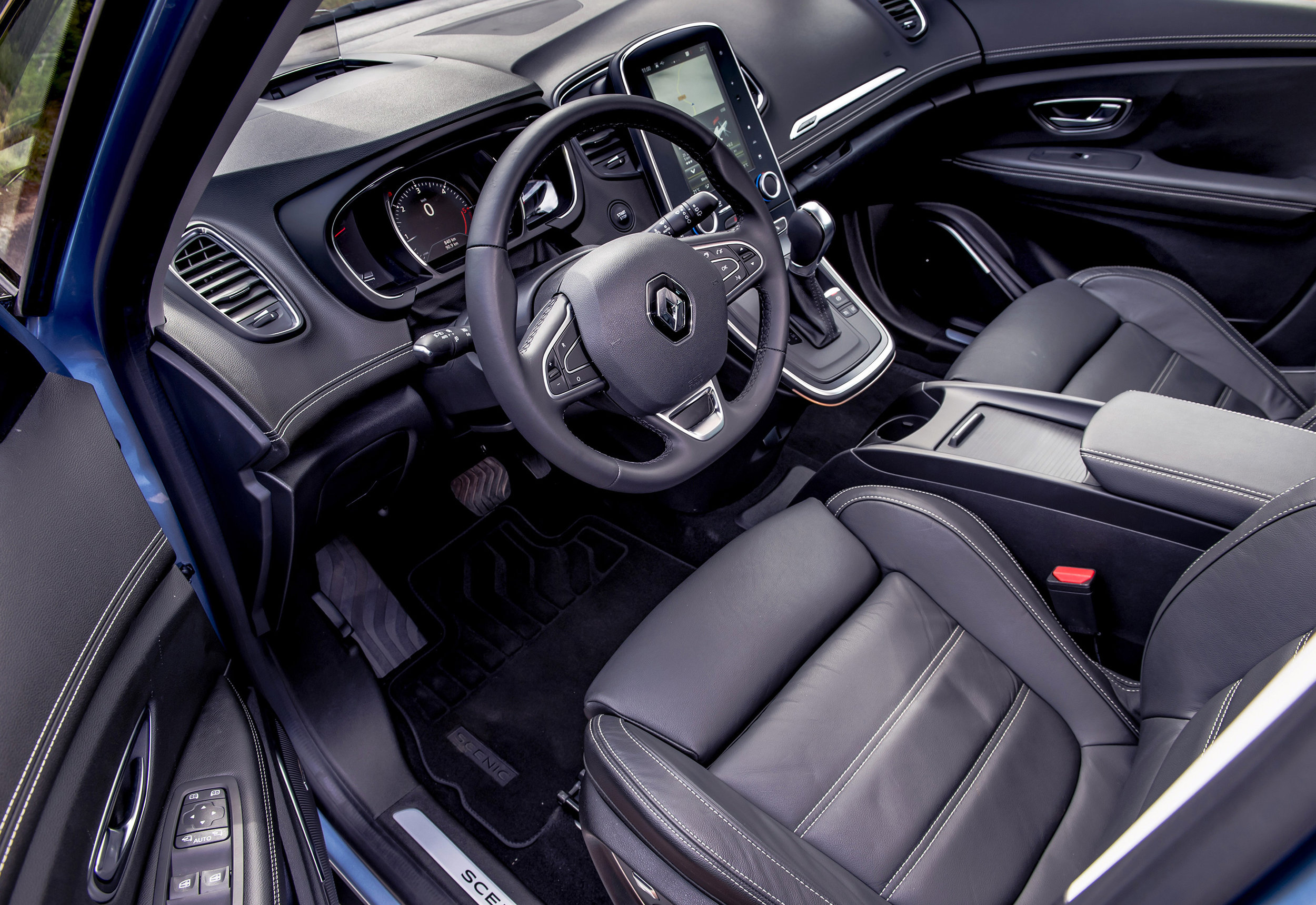 Renault-announces-pricing-and-specification-of-All-New-Scenic-and-Grand-Scenic-(6).jpg