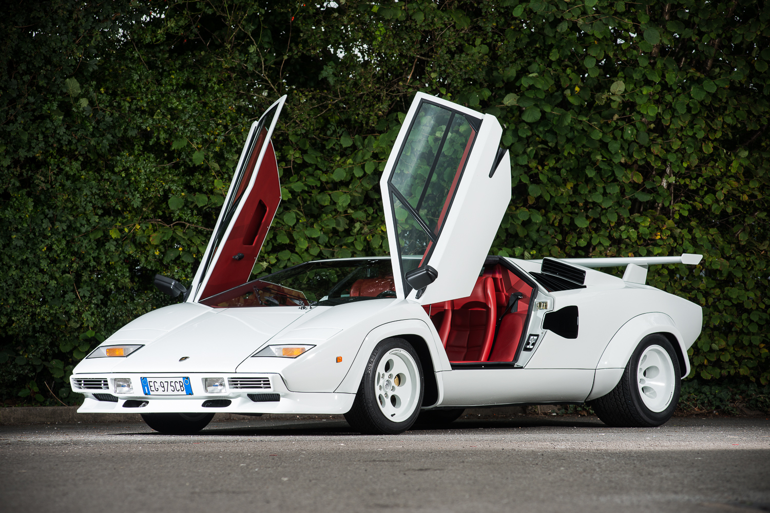 1981 Lamborghini Countach LP400 S doors open.jpg