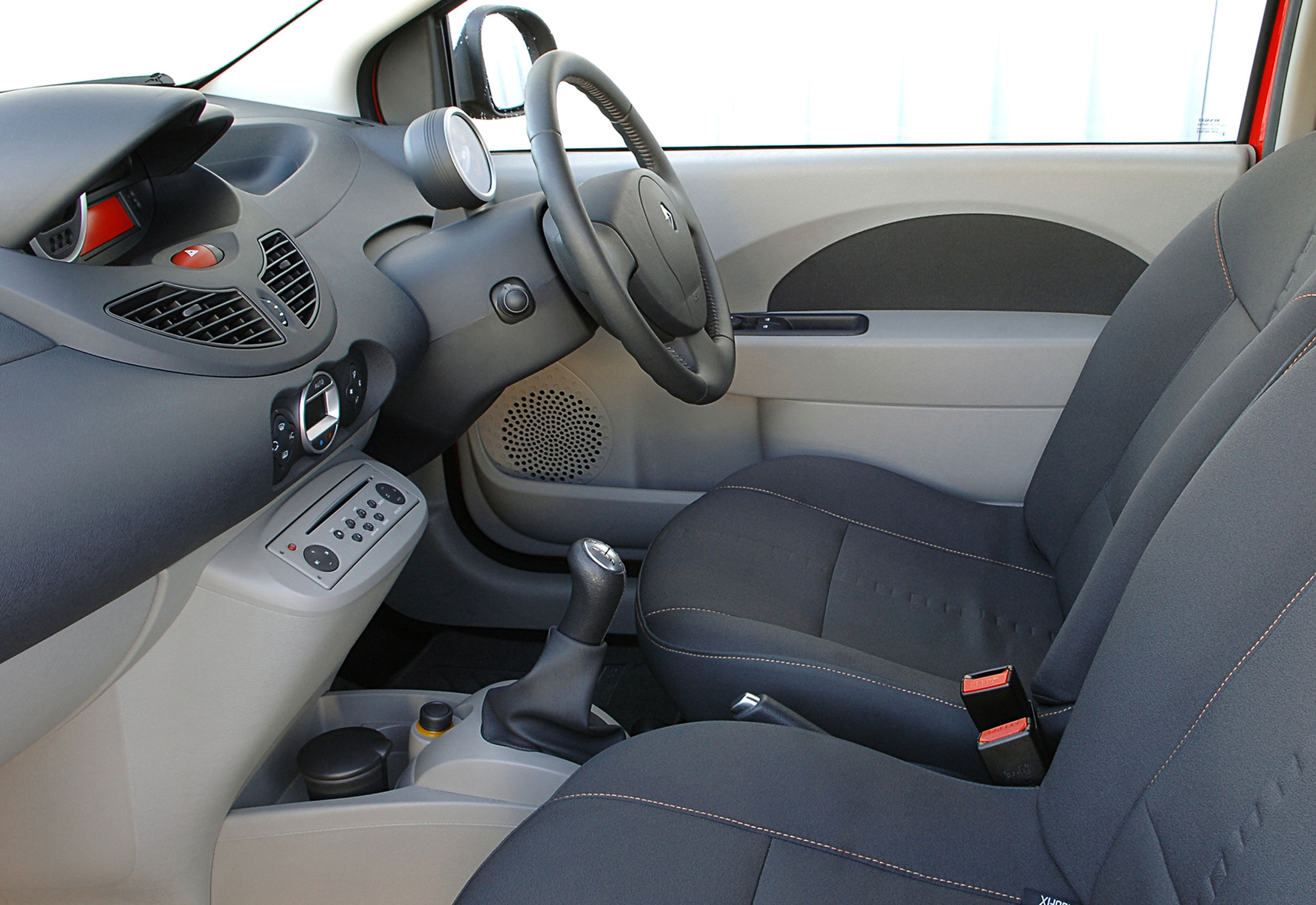 Renault-Twingo-13.jpg