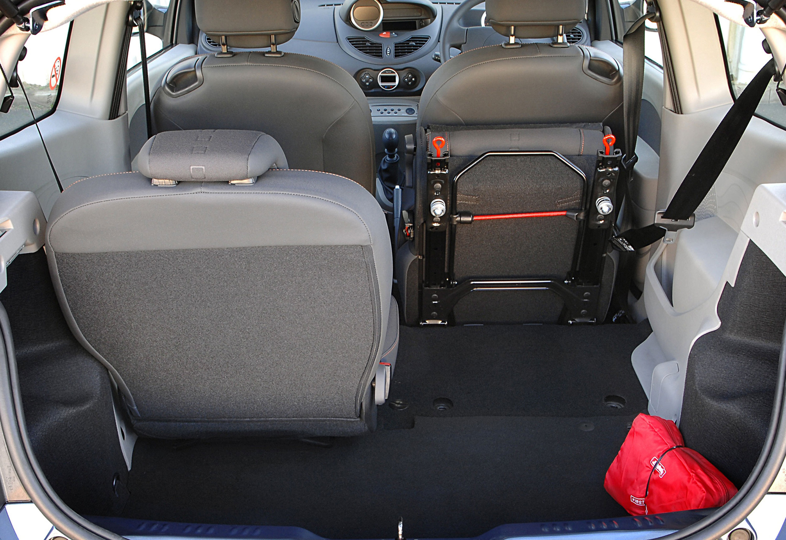 Renault-Twingo-12.jpg