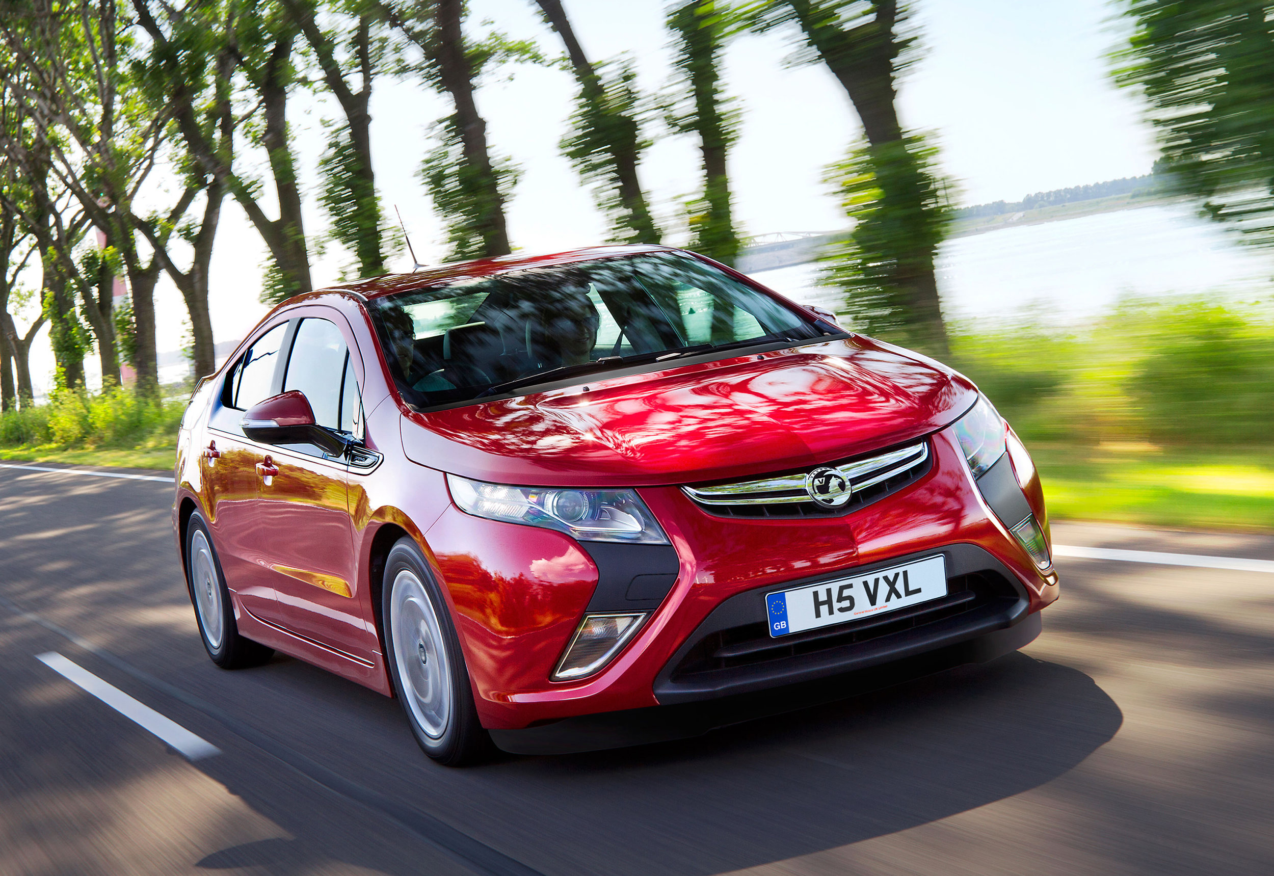Vauxhall-Ampera-02.jpg