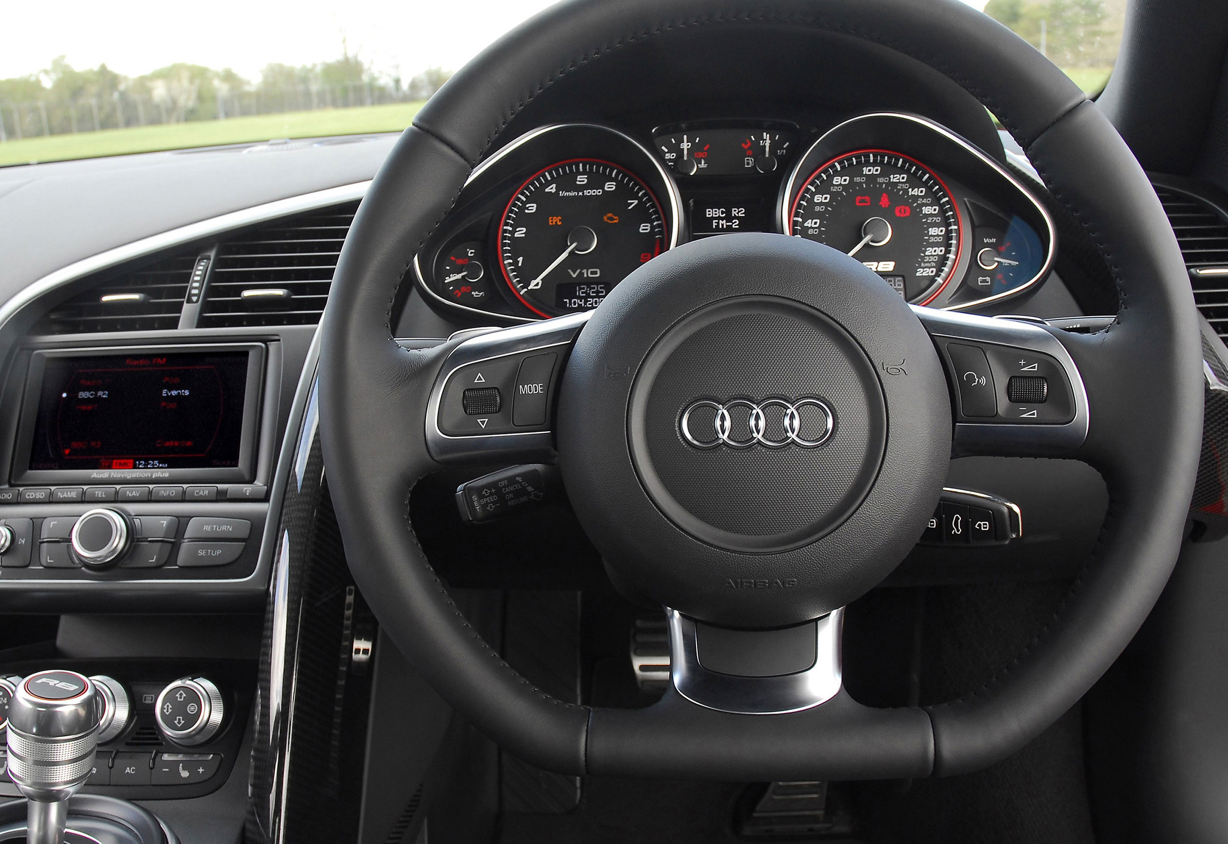 Audi R8 MkI 19.jpg