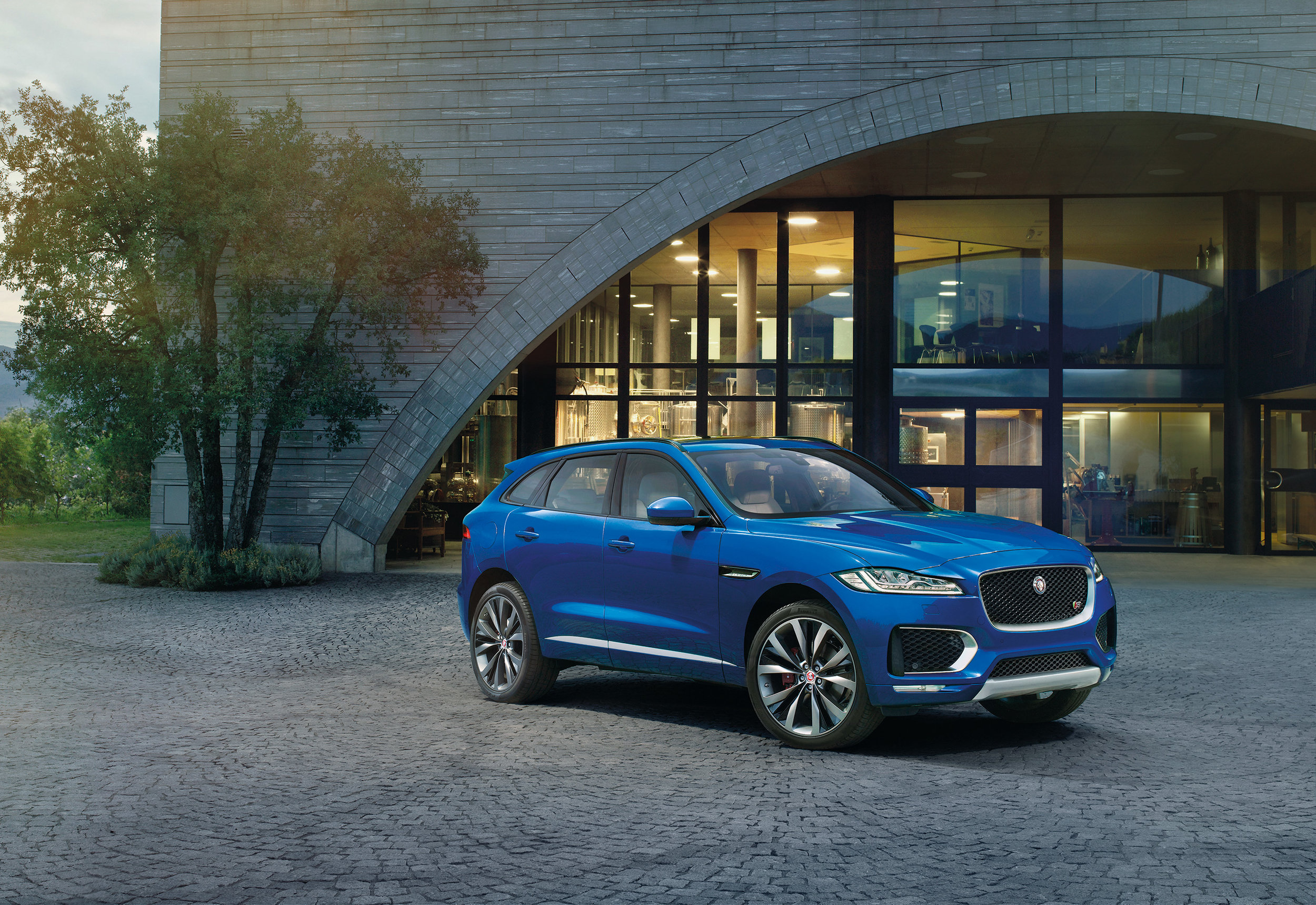 F-PACE-3.jpg