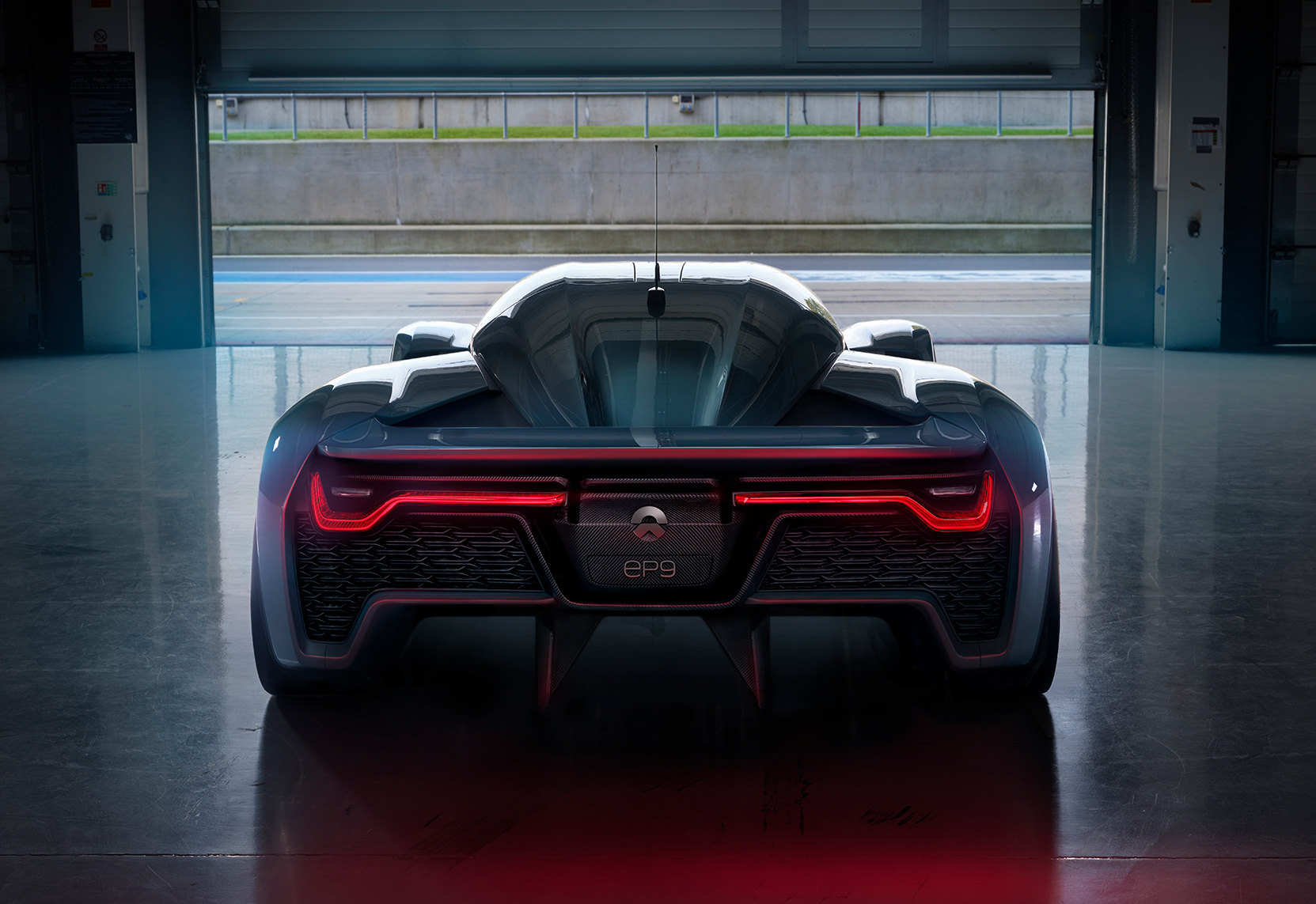 NIO-EP9-rear.jpg