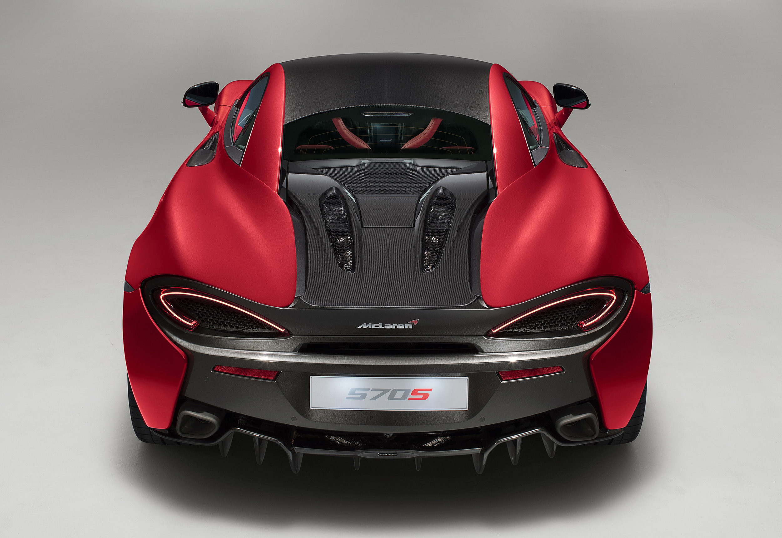 Shot_03_Design_Rear_High-1.jpg