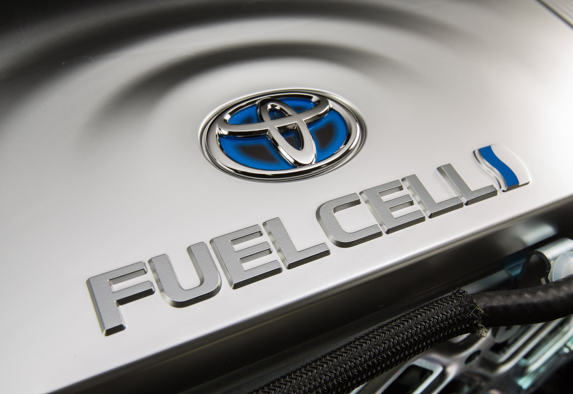 020715toy_2016_Toyota_Fuel_Cell_Vehicle_016.jpg