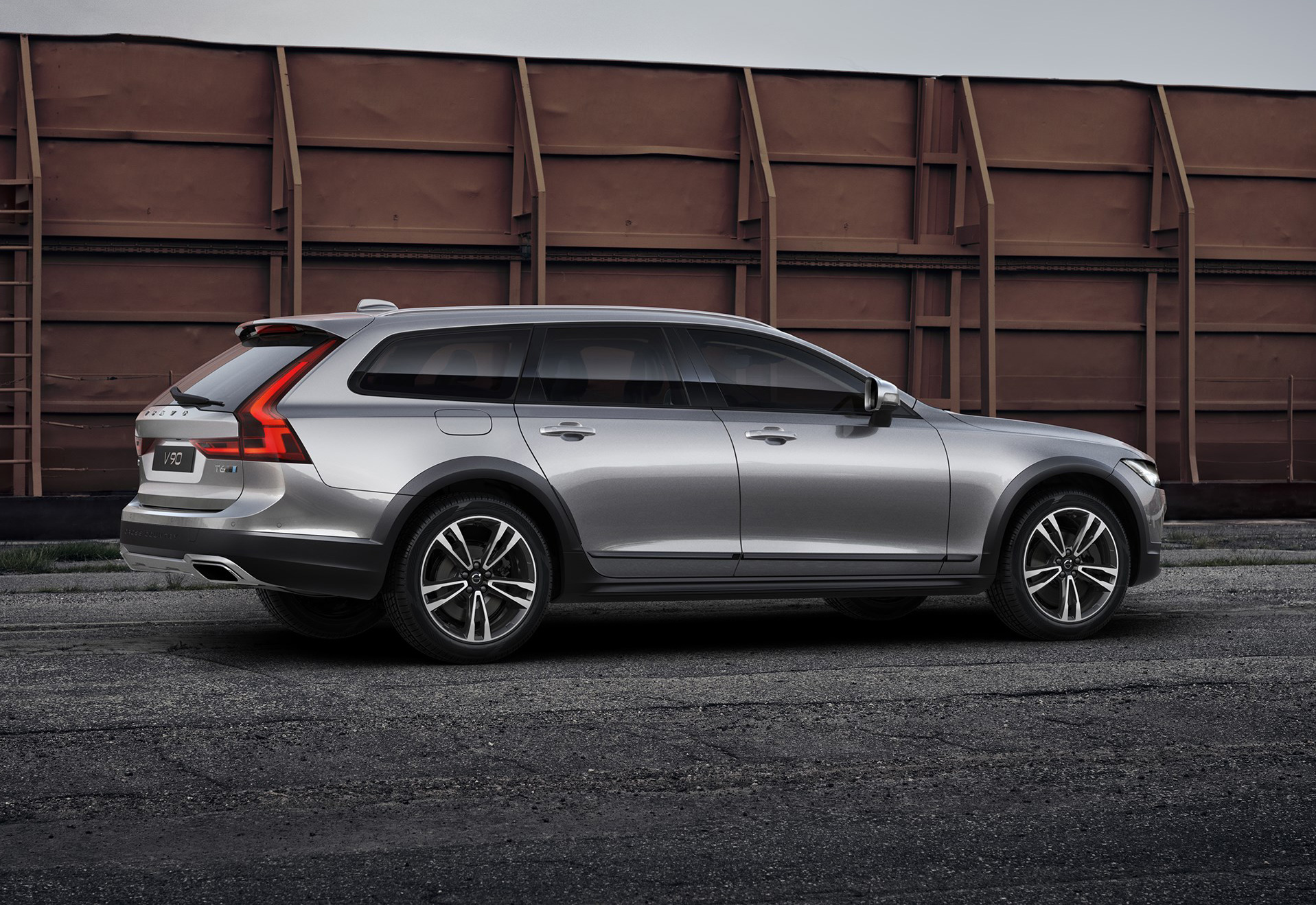 201446_Volvo_V90_Cross_Country_with_Polestar_Performance_Optimisation.jpg