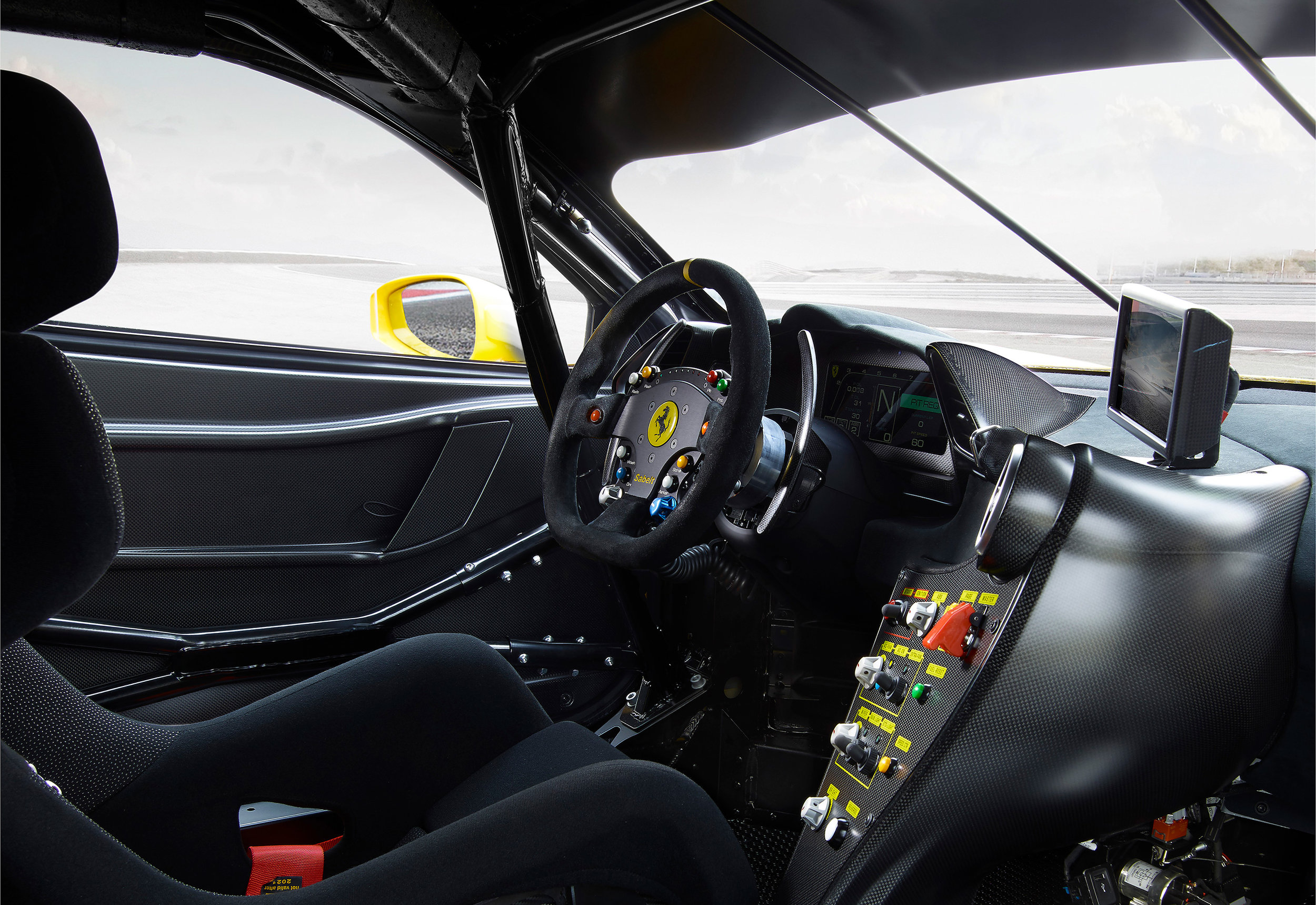 Ferrari_488_Challenge_interno_2.jpg