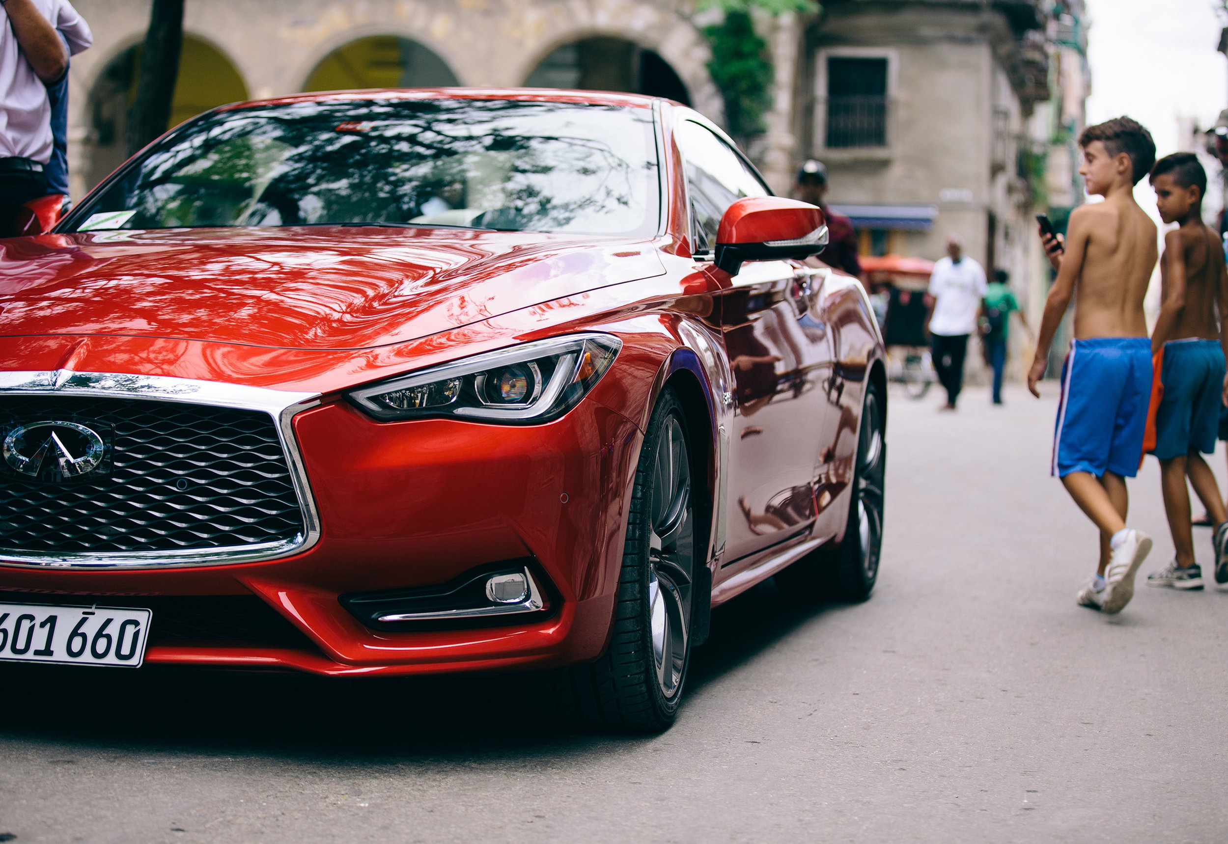Alfonso_Albaisa_Infiniti_Cuba_02.jpg