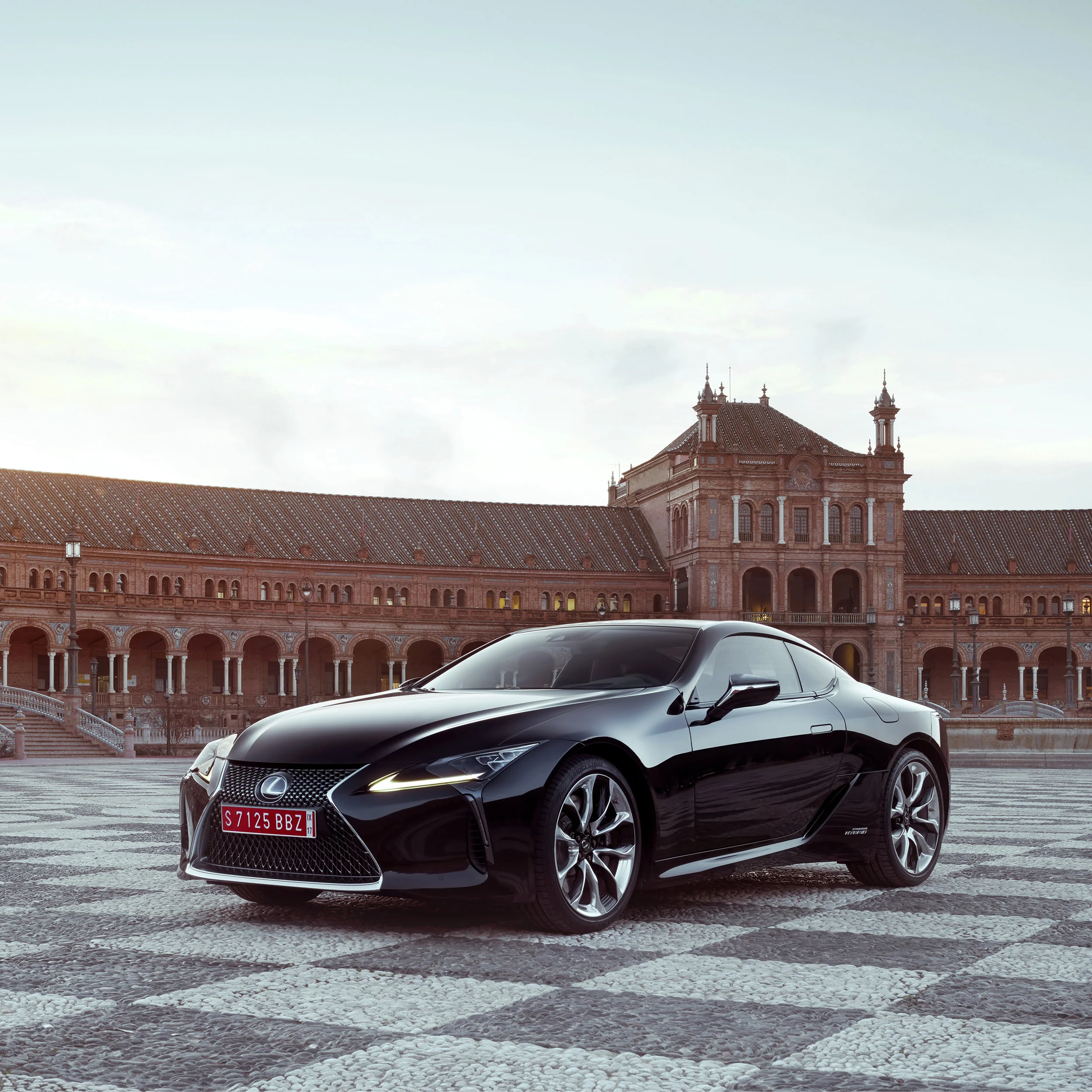 VIDEO: Lexus reveals new LC coupe