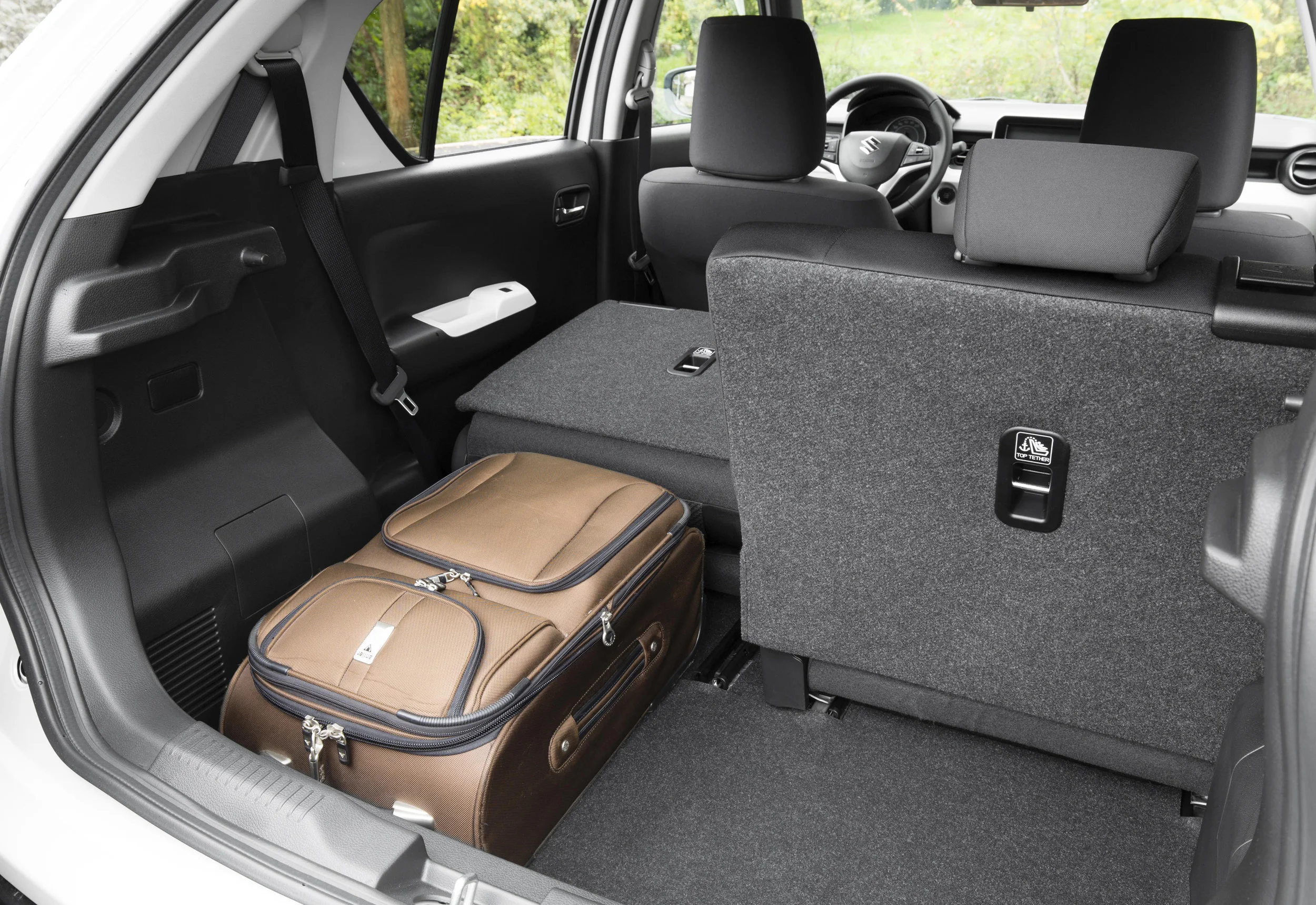Interior---Rear-Space.jpg