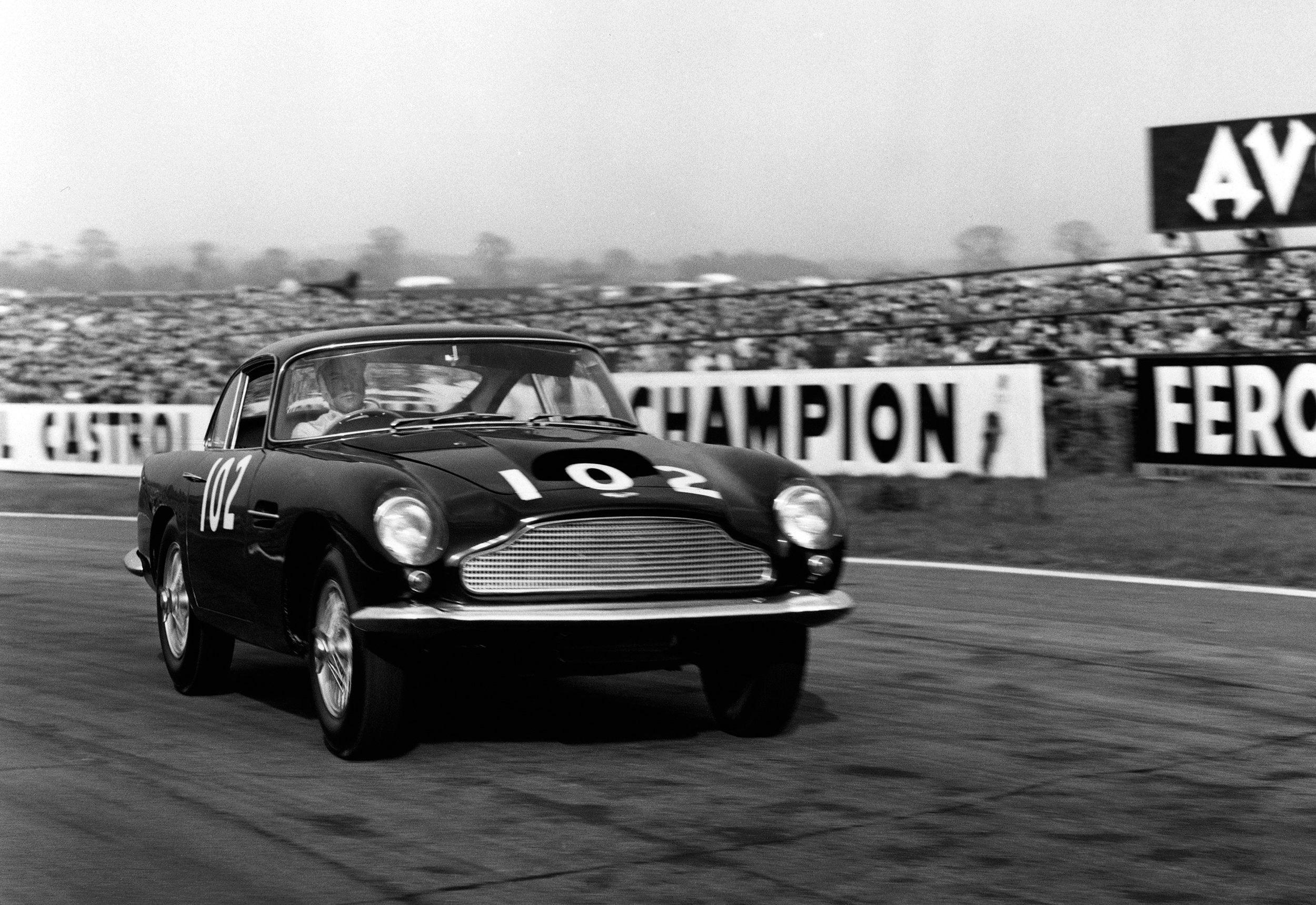 DB4-GT_Continuation_05.jpg