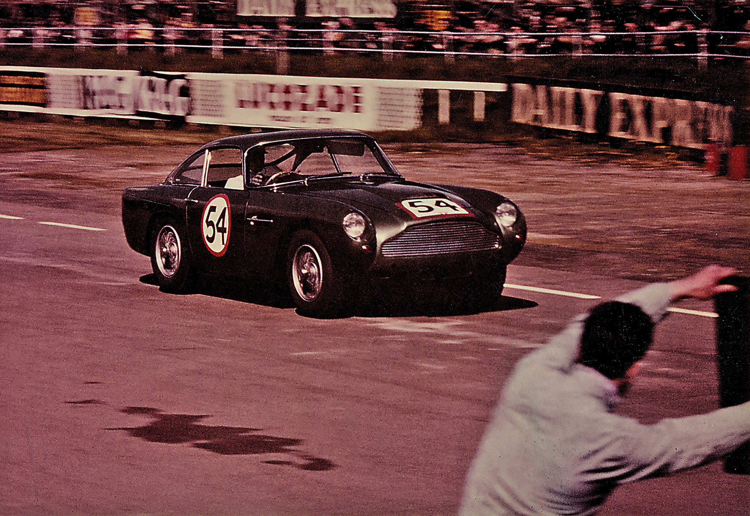 DB4-GT_Continuation_06.jpg