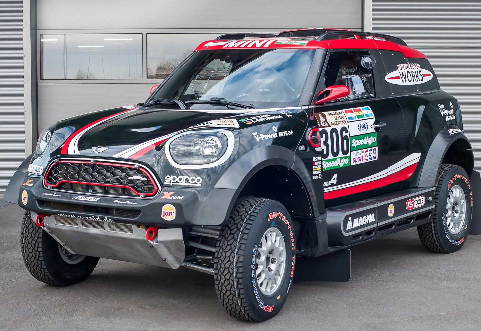P90245234_highRes_new-john-cooper-work.jpg