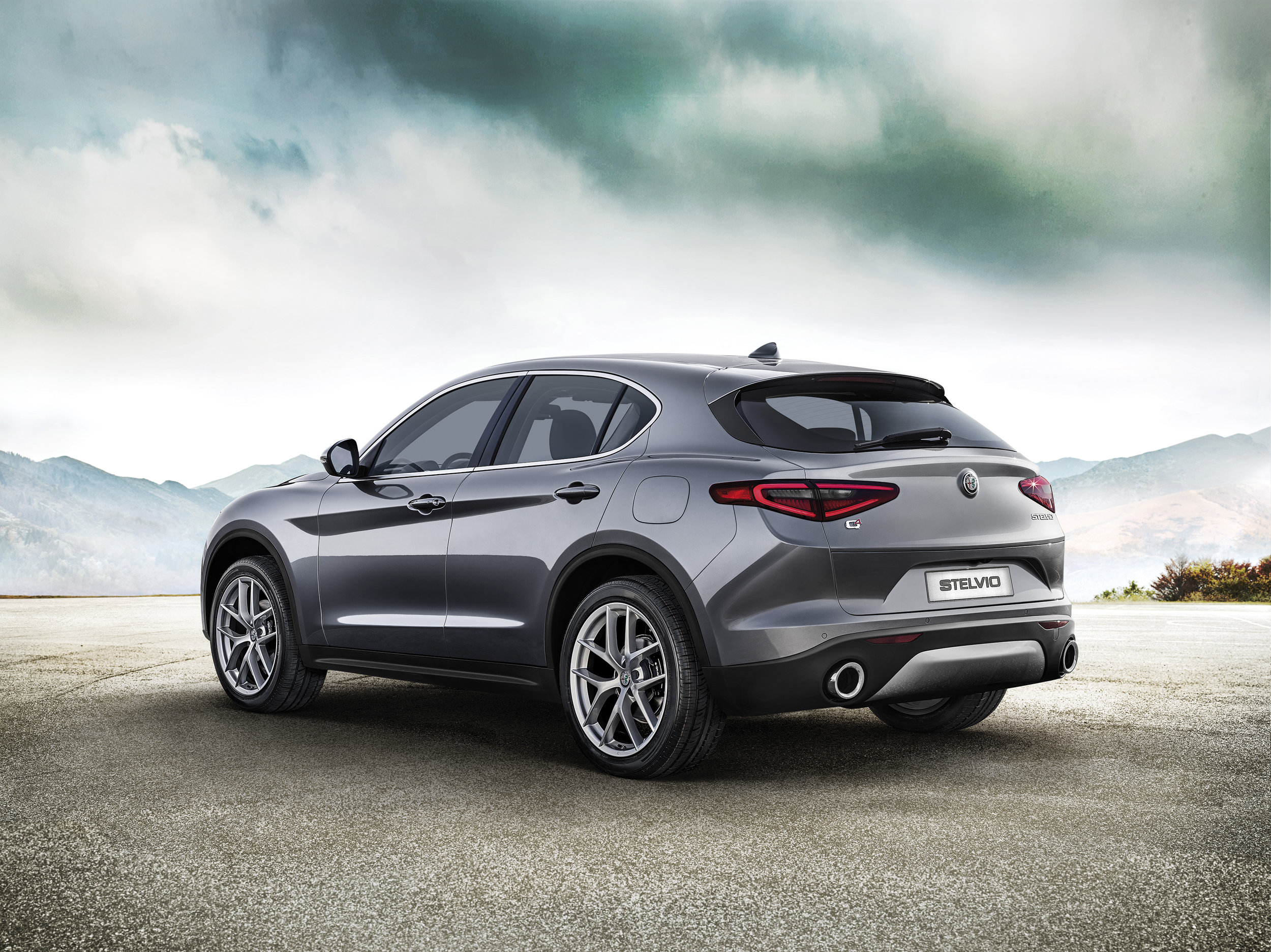 170117_Alfa-Romeo_Stelvio_02_ok.jpg